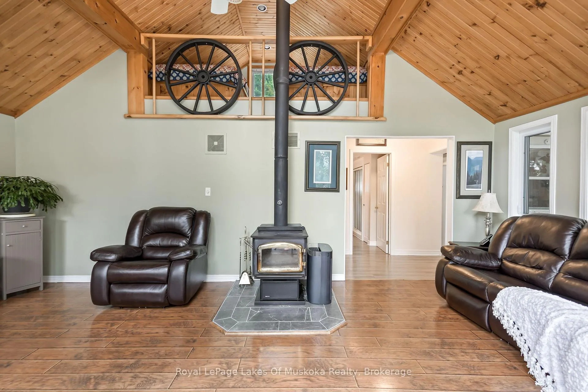 Photo 25 of 1019 Lakeshore Drive N, Bracebridge, Oakley — HOMEH