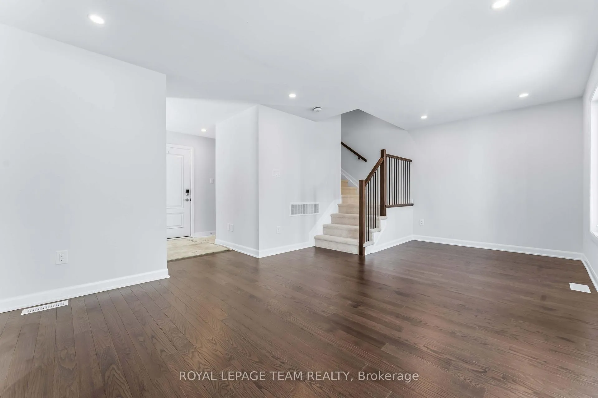 Photo 3 of 720 Jennie Trout Terrace, Ottawa, Kanata - Morgan's Grant/South March — HOMEH