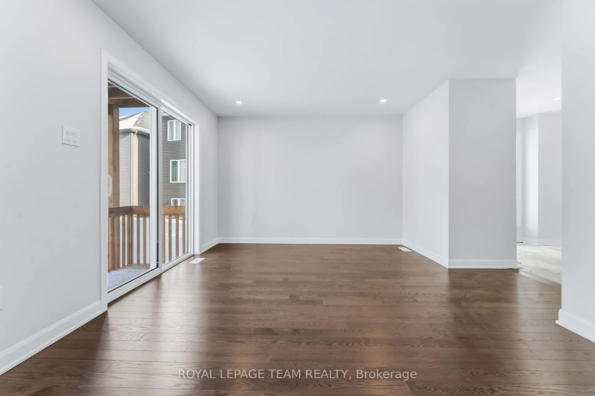 Photo 4 of 720 Jennie Trout Terrace, Ottawa, Kanata - Morgan's Grant/South March — HOMEH