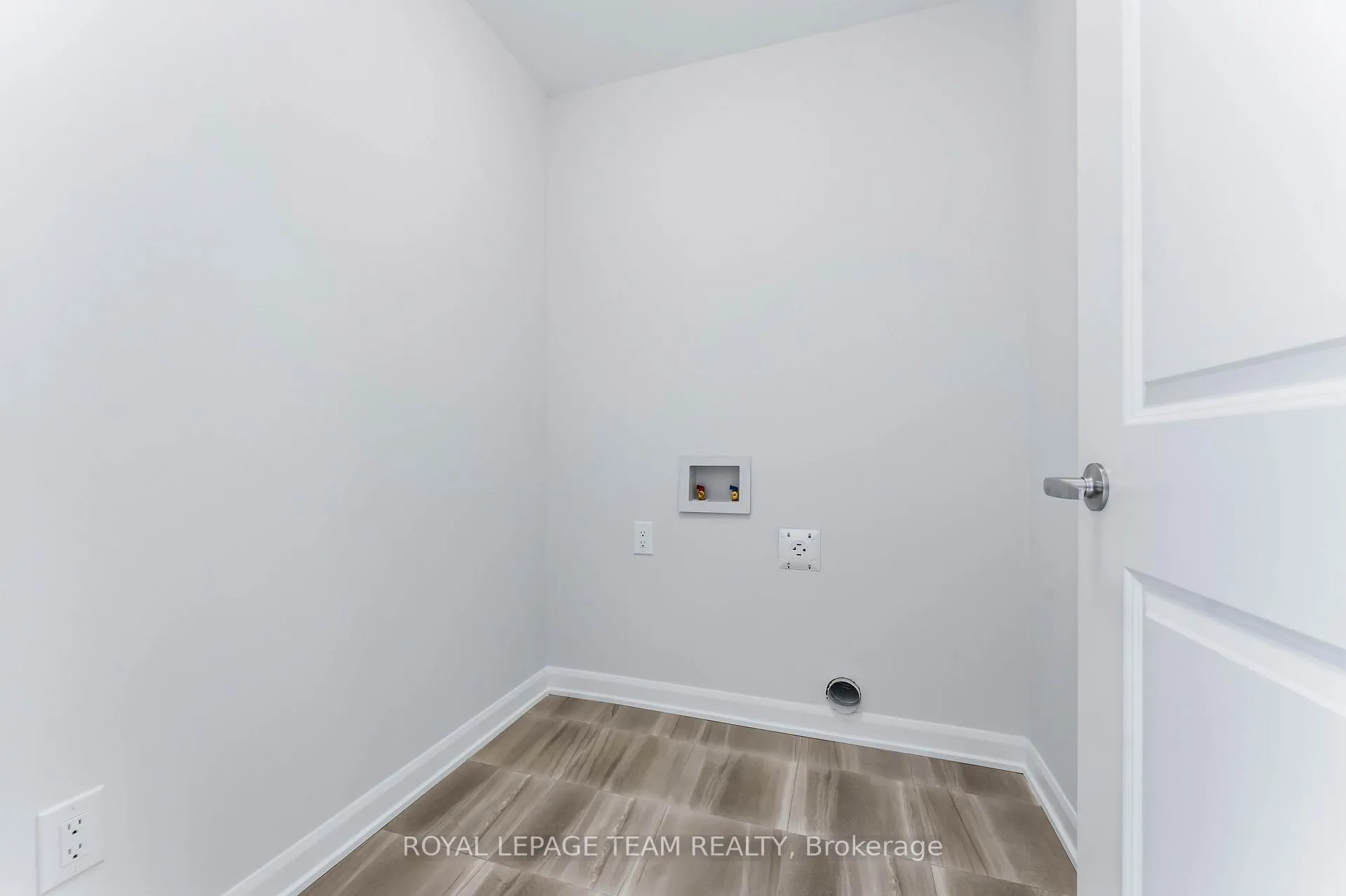 Photo 24 of 720 Jennie Trout Terrace, Ottawa, Kanata - Morgan's Grant/South March — HOMEH