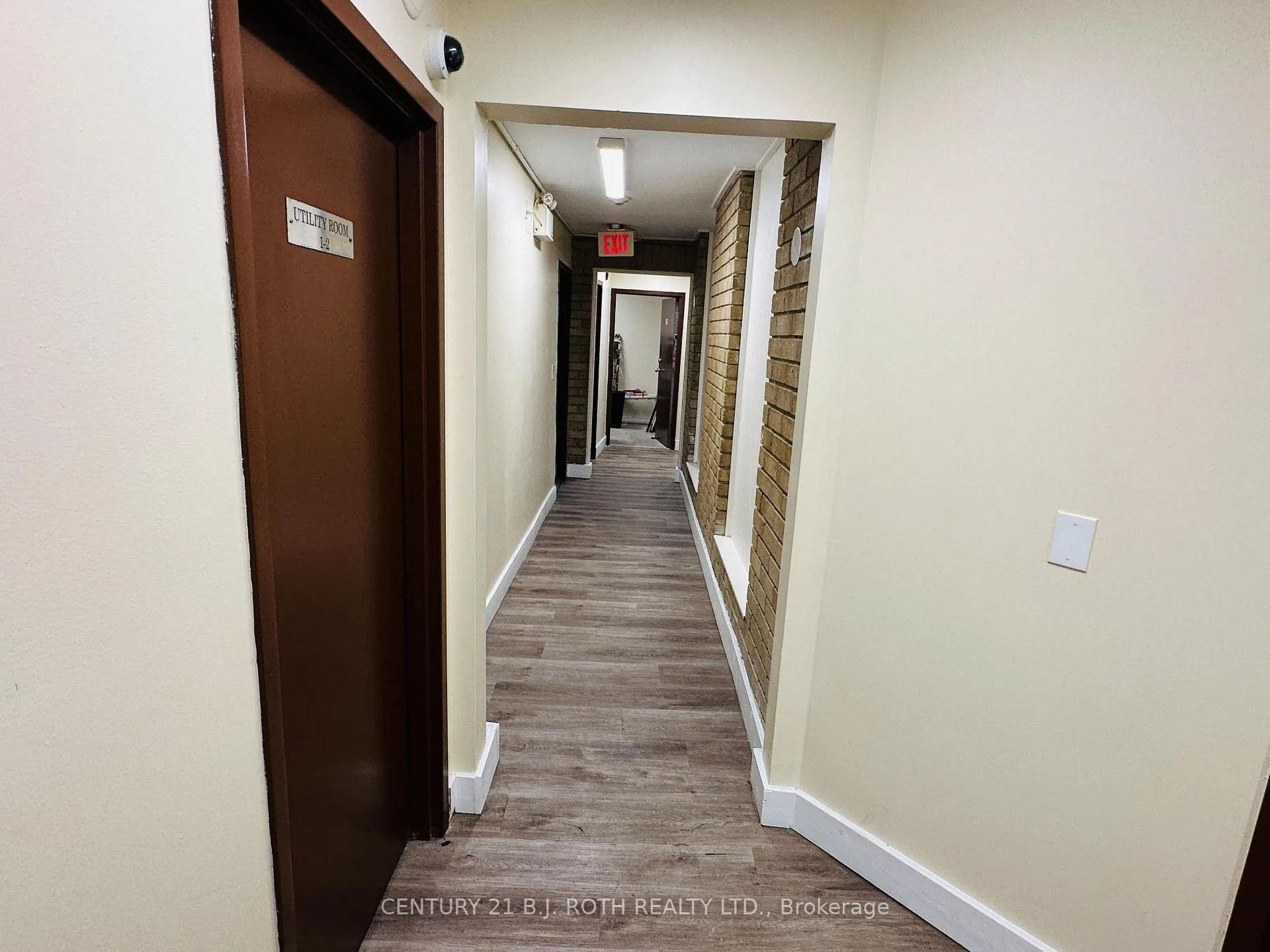 Photo 40 of 24 North Street N, Barrie, Wellington — HOMEH