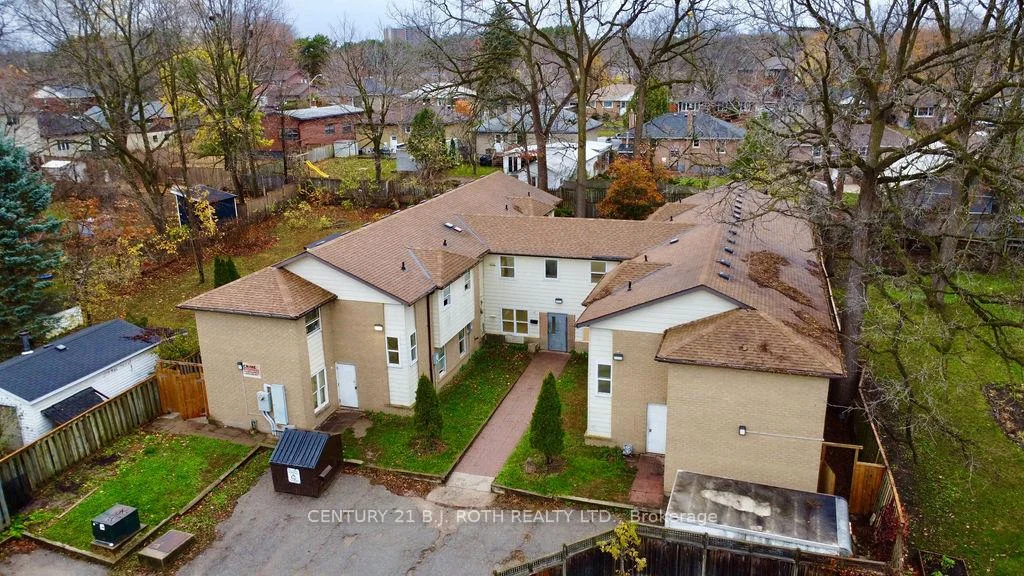 Photo 17 of 24 North Street N, Barrie, Wellington — HOMEH