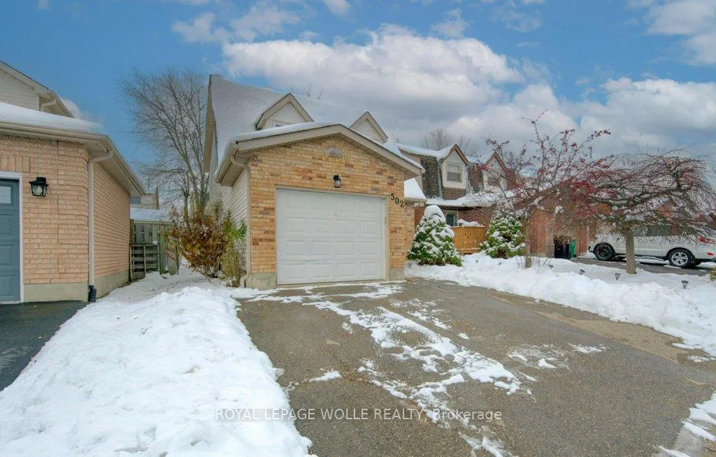 Photo 2 of 502 Misty Crescent, Kitchener — HOMEH