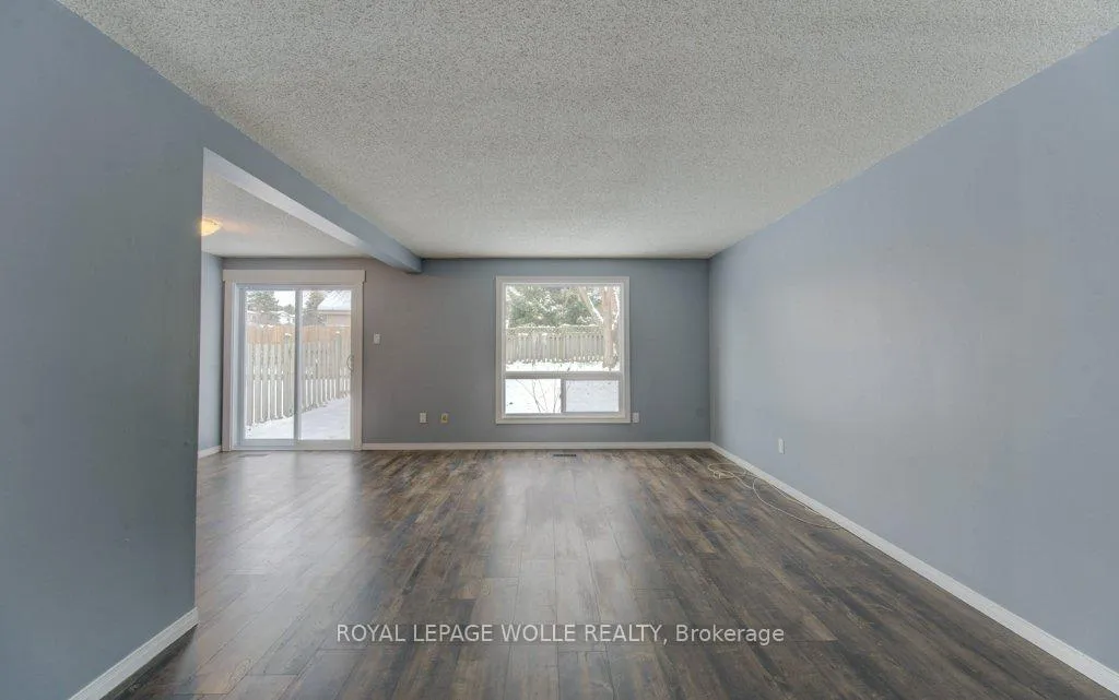 Photo 15 of 502 Misty Crescent, Kitchener — HOMEH