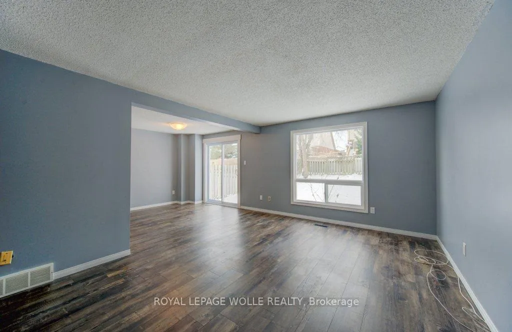 Photo 17 of 502 Misty Crescent, Kitchener — HOMEH