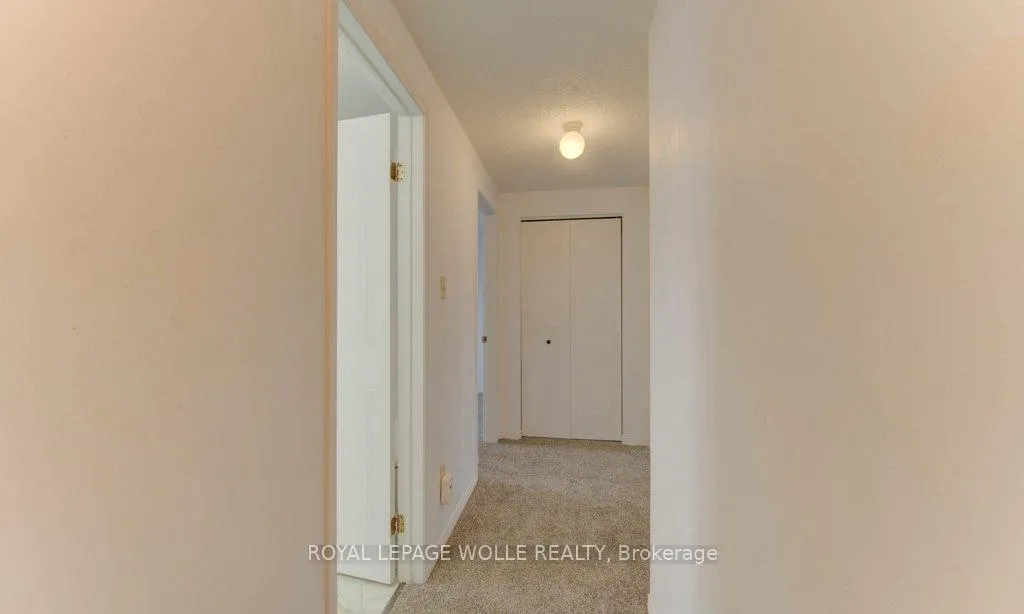 Photo 19 of 502 Misty Crescent, Kitchener — HOMEH
