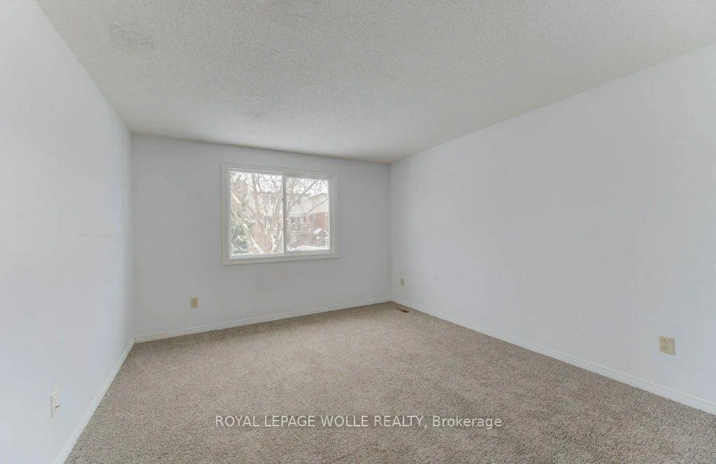 Photo 22 of 502 Misty Crescent, Kitchener — HOMEH