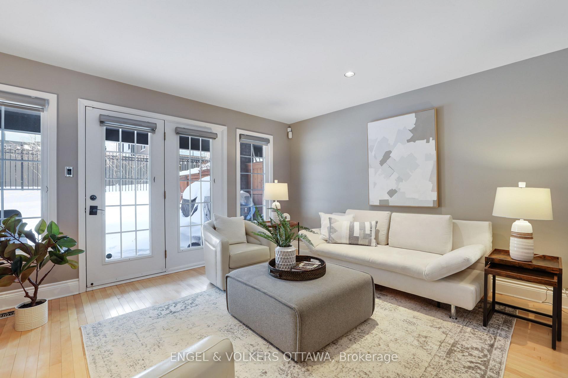 Photo 5 of 116 Springhurst Avenue, Ottawa, Ottawa East — HOMEH