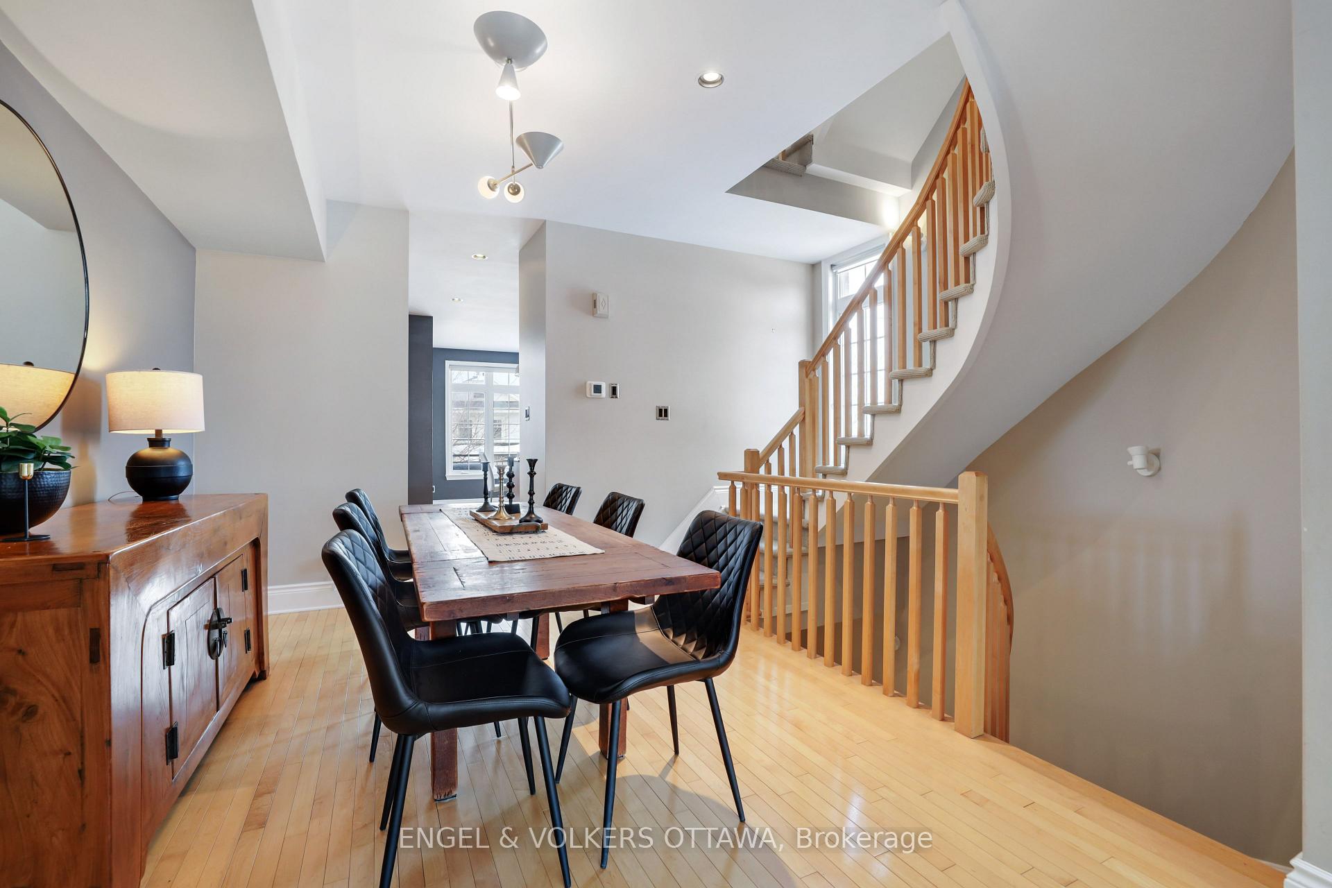 Photo 15 of 116 Springhurst Avenue, Ottawa, Ottawa East — HOMEH
