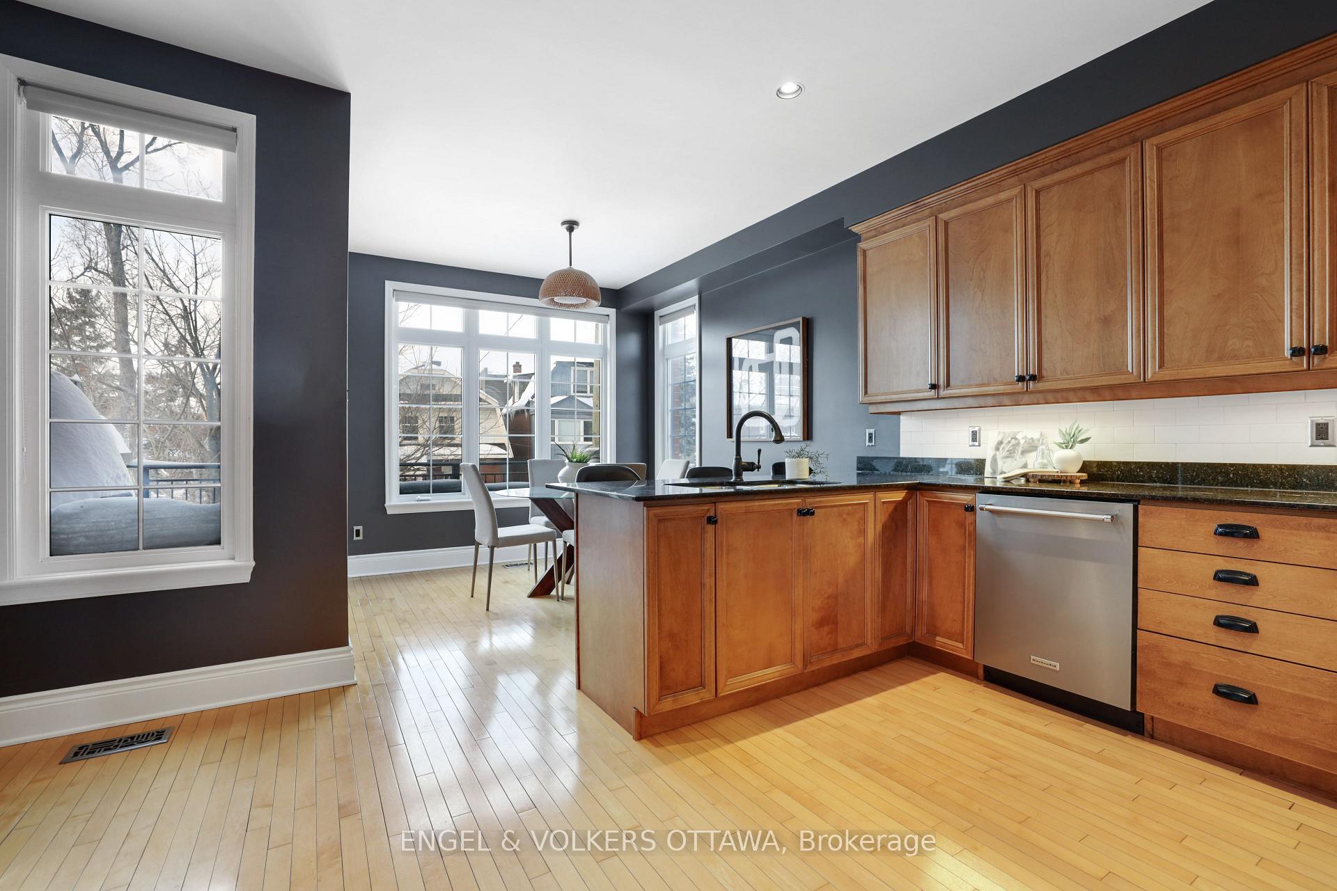 Photo 19 of 116 Springhurst Avenue, Ottawa, Ottawa East — HOMEH