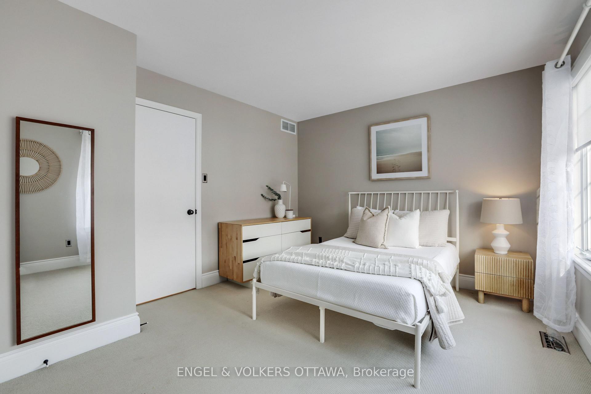 Photo 33 of 116 Springhurst Avenue, Ottawa, Ottawa East — HOMEH