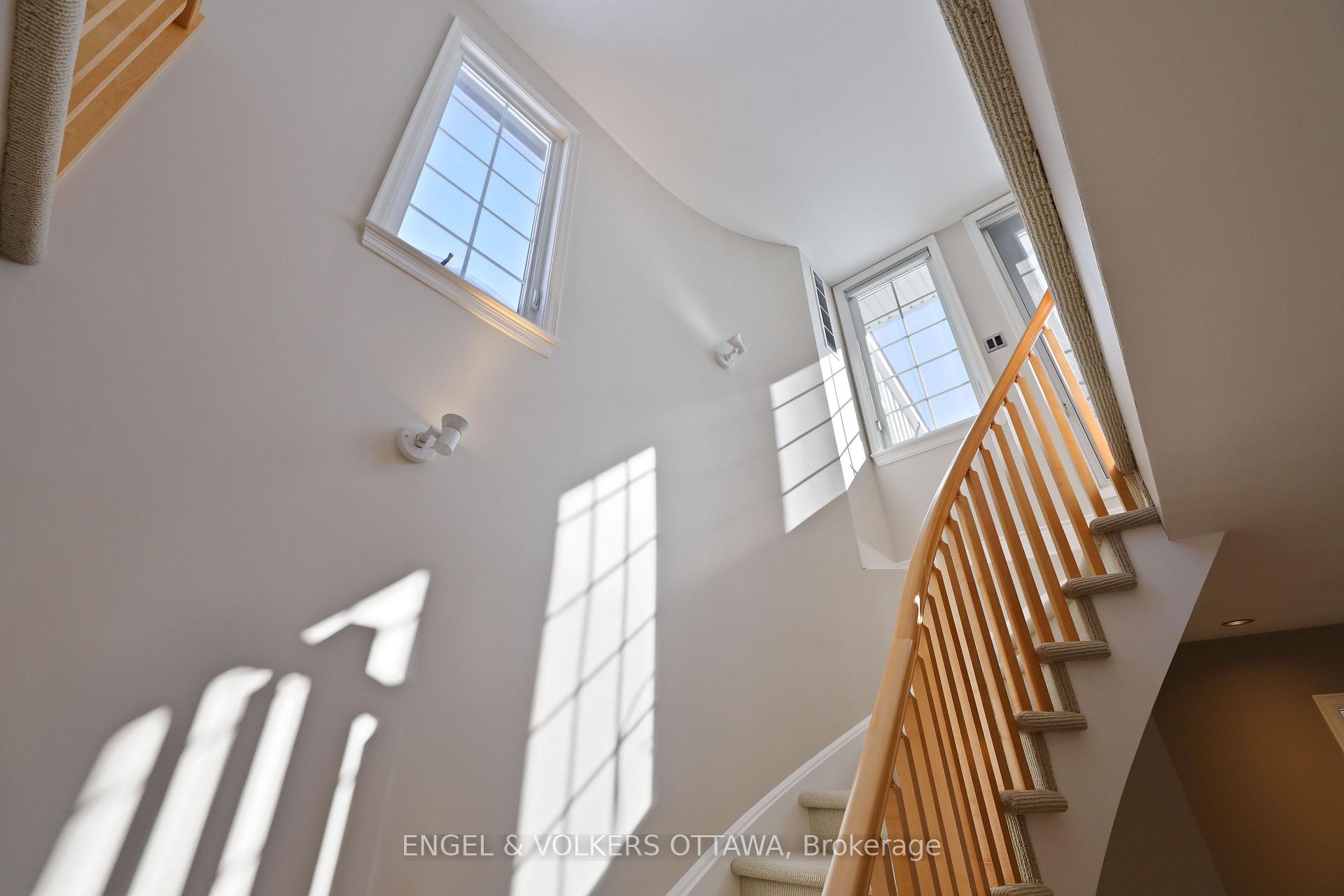 Photo 40 of 116 Springhurst Avenue, Ottawa, Ottawa East — HOMEH