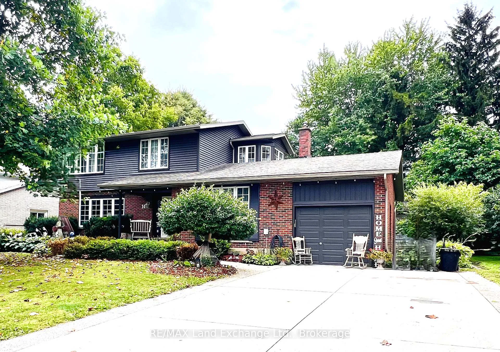 Photo 4 of 14 McDonald Street W, North Perth, Listowel — HOMEH