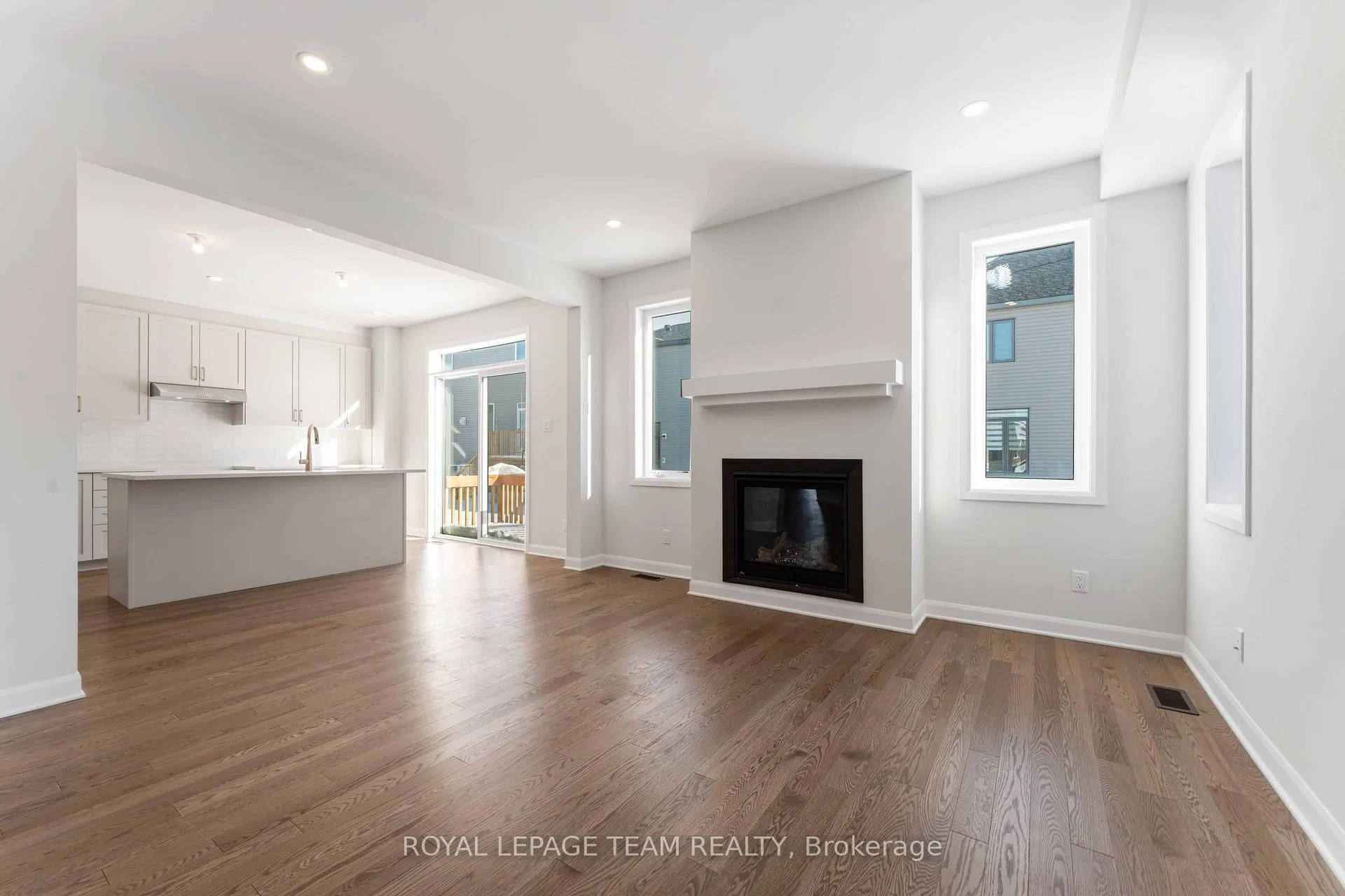 Photo 7 of 602 Glade Grove, Ottawa, Kanata - Emerald Meadows/Trailwest — HOMEH