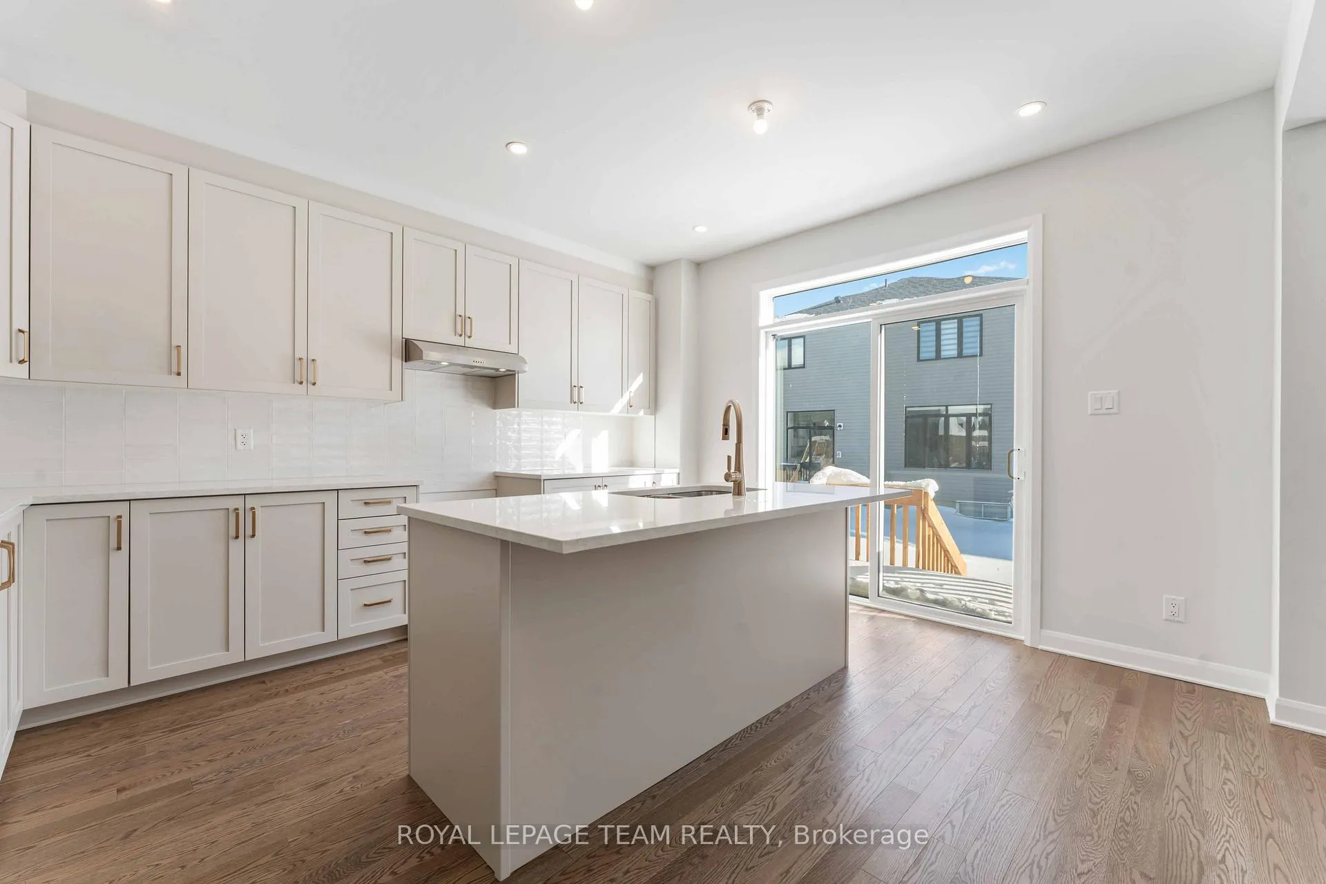 Photo 9 of 602 Glade Grove, Ottawa, Kanata - Emerald Meadows/Trailwest — HOMEH