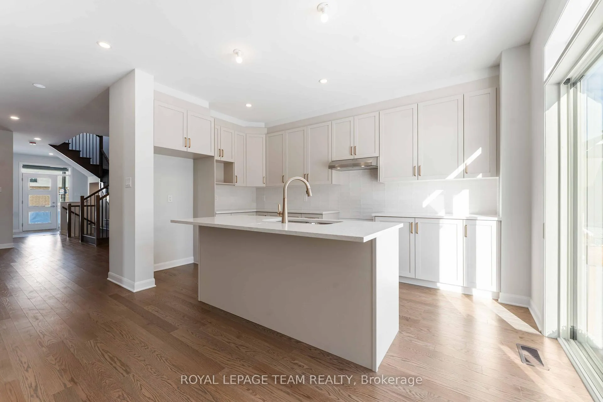 Photo 11 of 602 Glade Grove, Ottawa, Kanata - Emerald Meadows/Trailwest — HOMEH