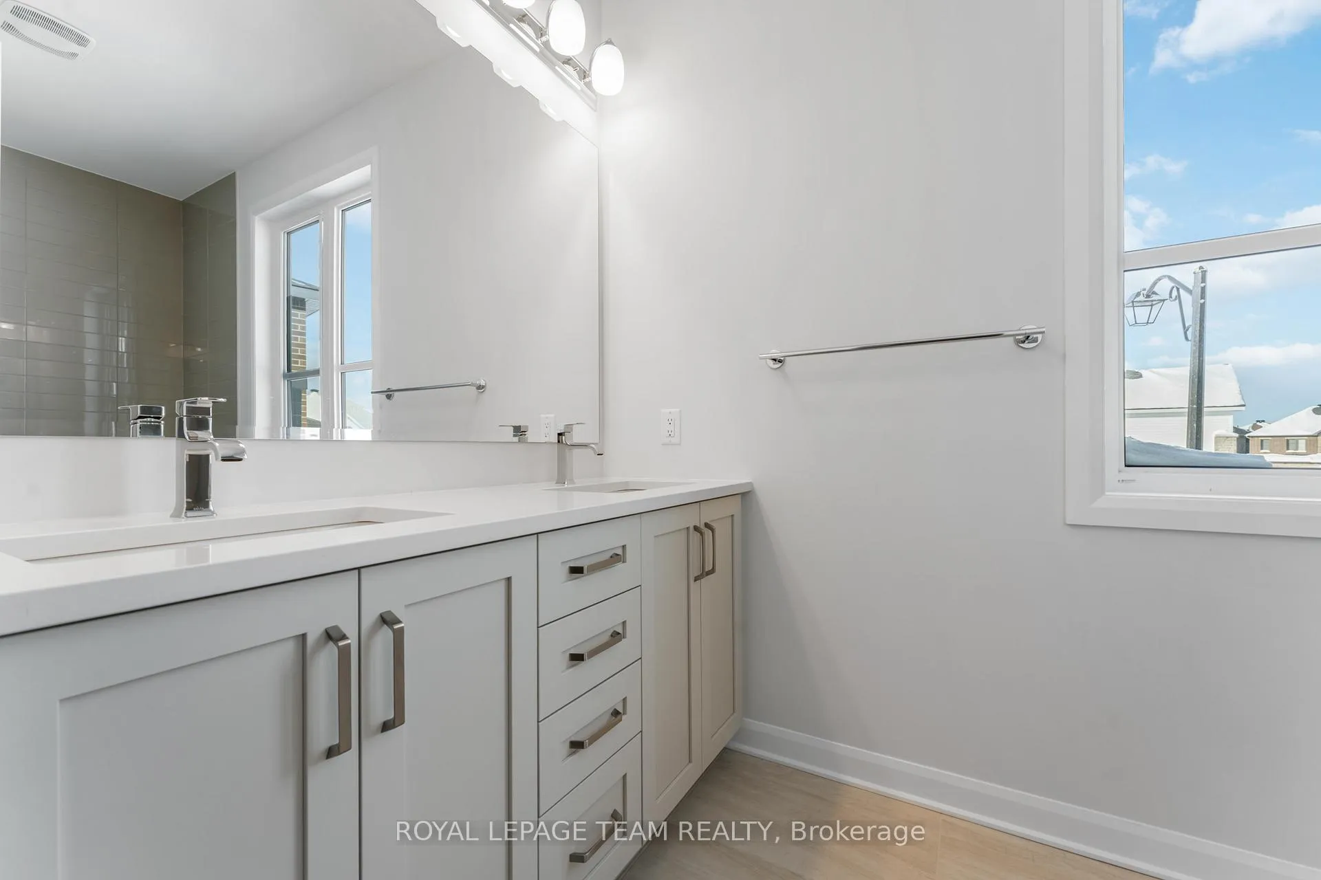 Photo 15 of 602 Glade Grove, Ottawa, Kanata - Emerald Meadows/Trailwest — HOMEH