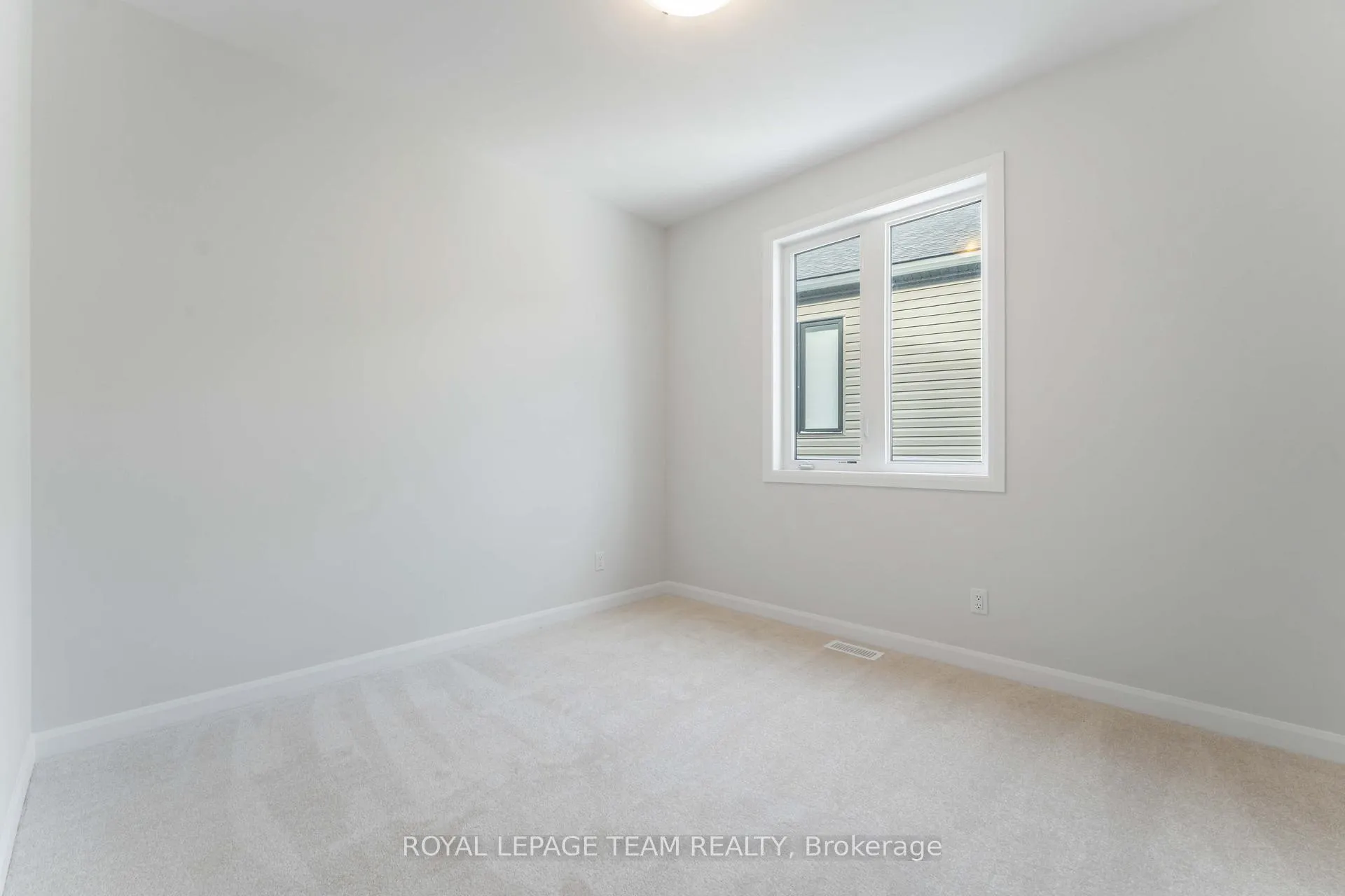 Photo 18 of 602 Glade Grove, Ottawa, Kanata - Emerald Meadows/Trailwest — HOMEH