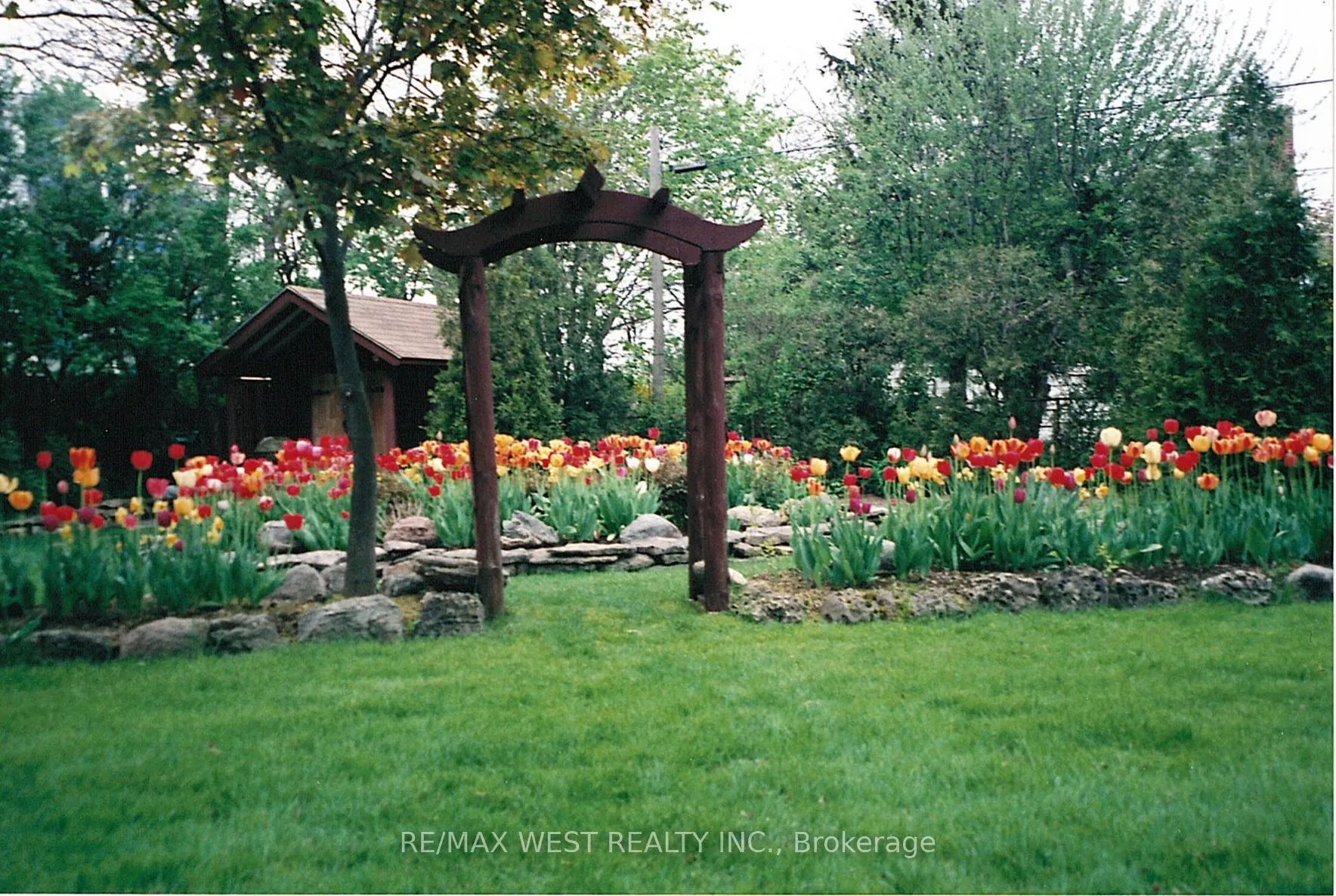 Photo 7 of 204 David Avenue, Hamilton, Hill Park — HOMEH
