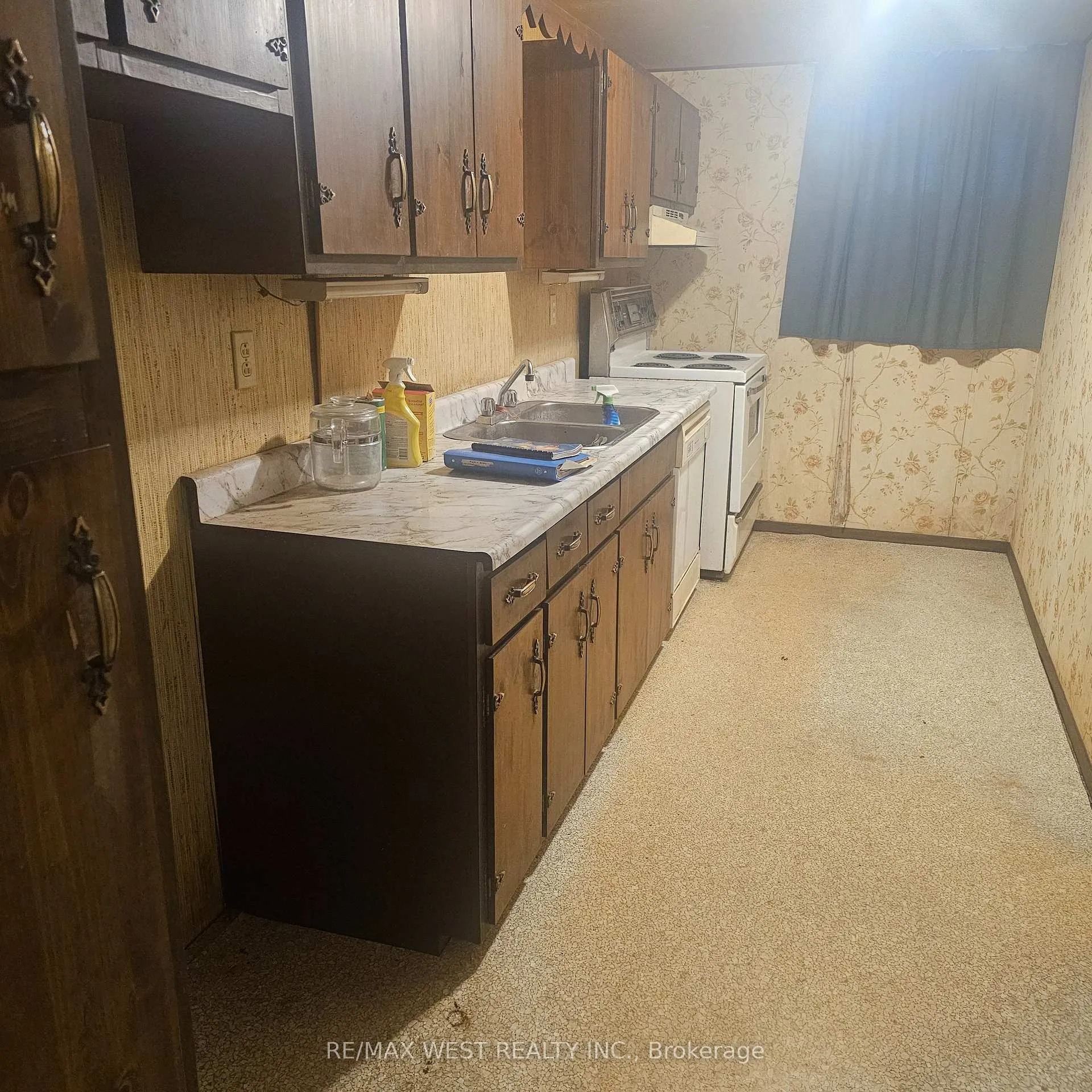 Photo 17 of 204 David Avenue, Hamilton, Hill Park — HOMEH