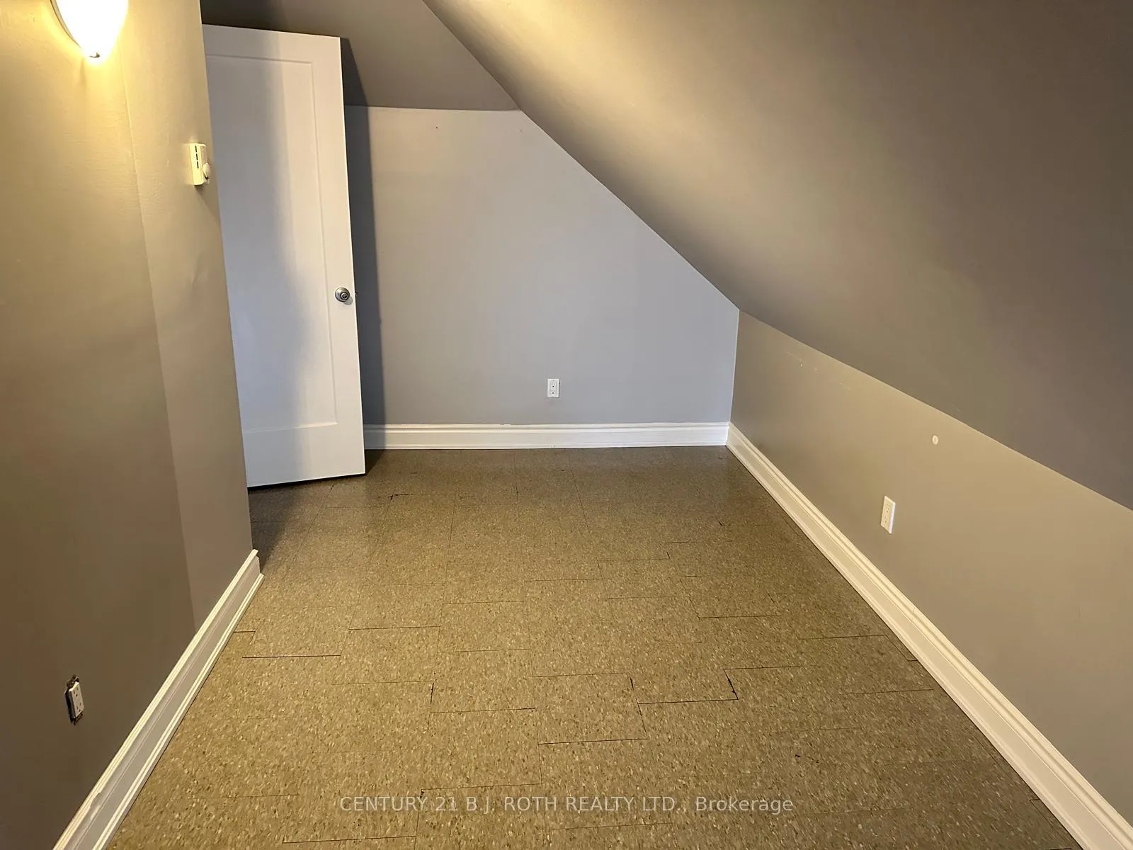 Photo 12 of 99 Mulcaster Street, Barrie, City Centre — HOMEH