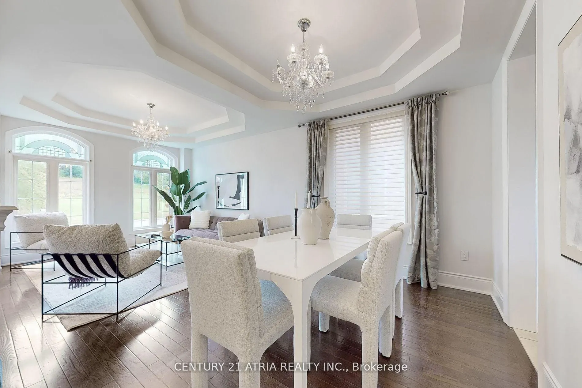 Photo 5 of 32 Vines Place, Aurora, Bayview Southeast — HOMEH