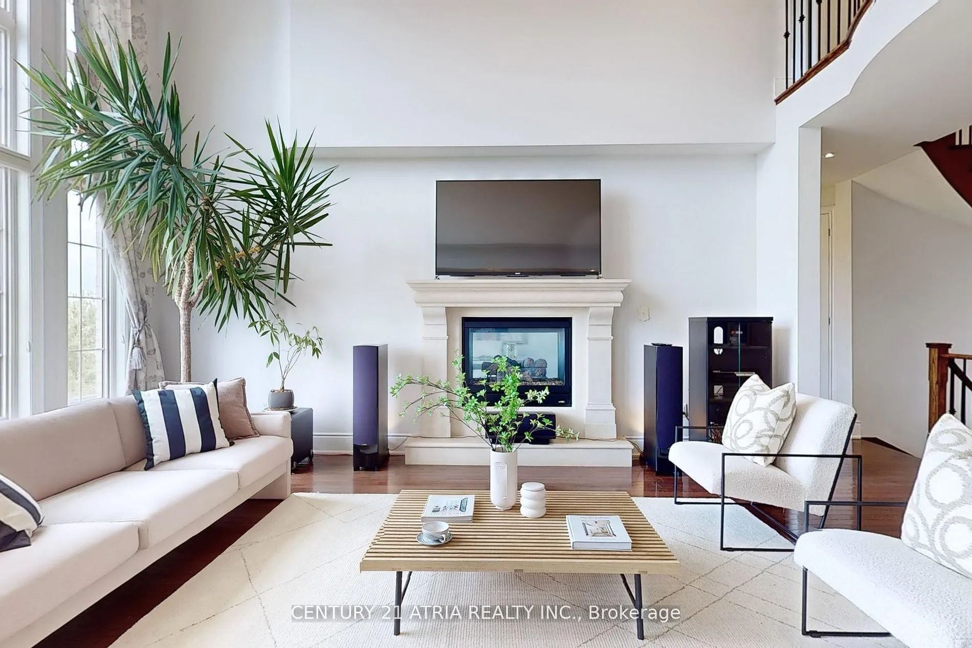 Photo 14 of 32 Vines Place, Aurora, Bayview Southeast — HOMEH