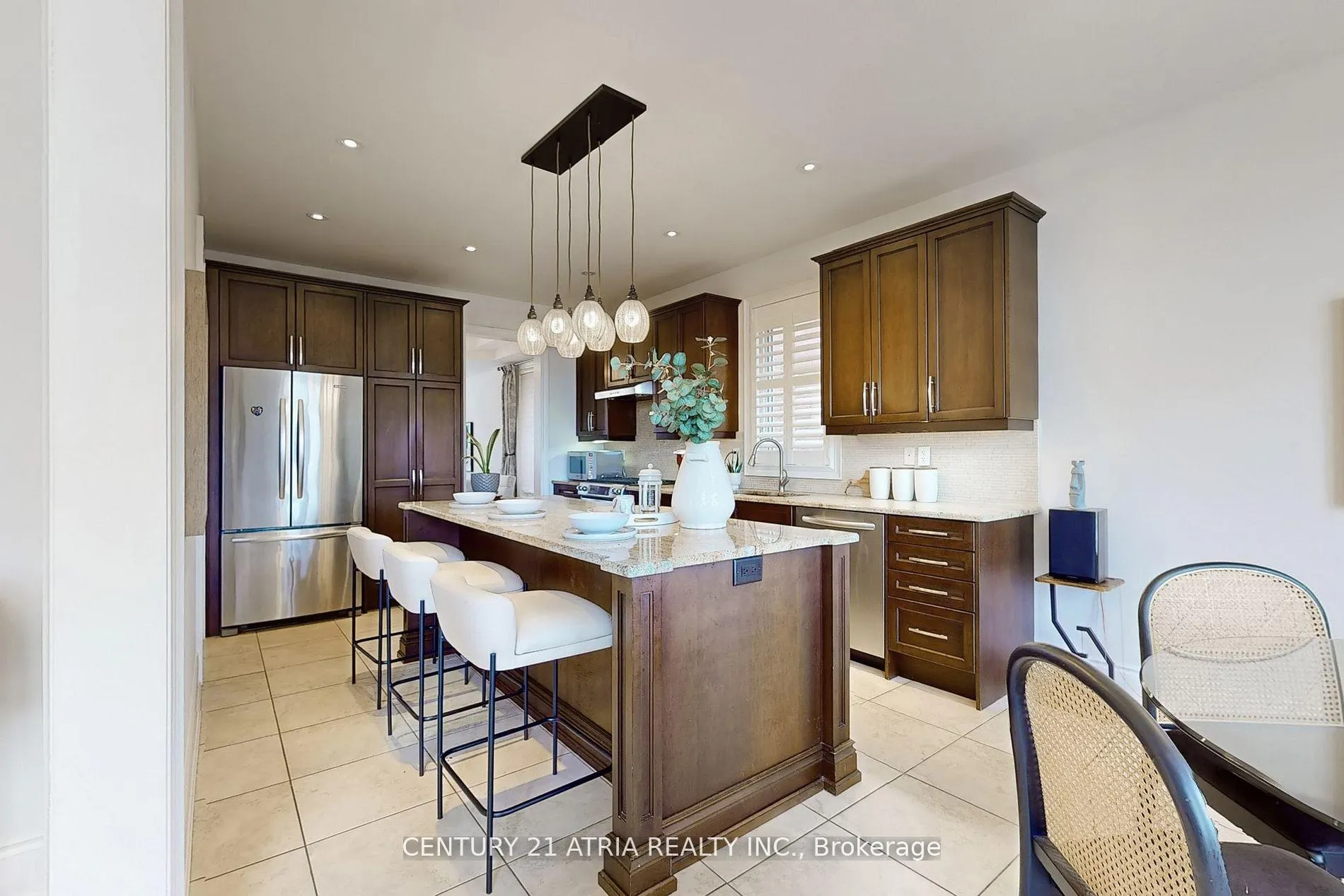 Photo 16 of 32 Vines Place, Aurora, Bayview Southeast — HOMEH