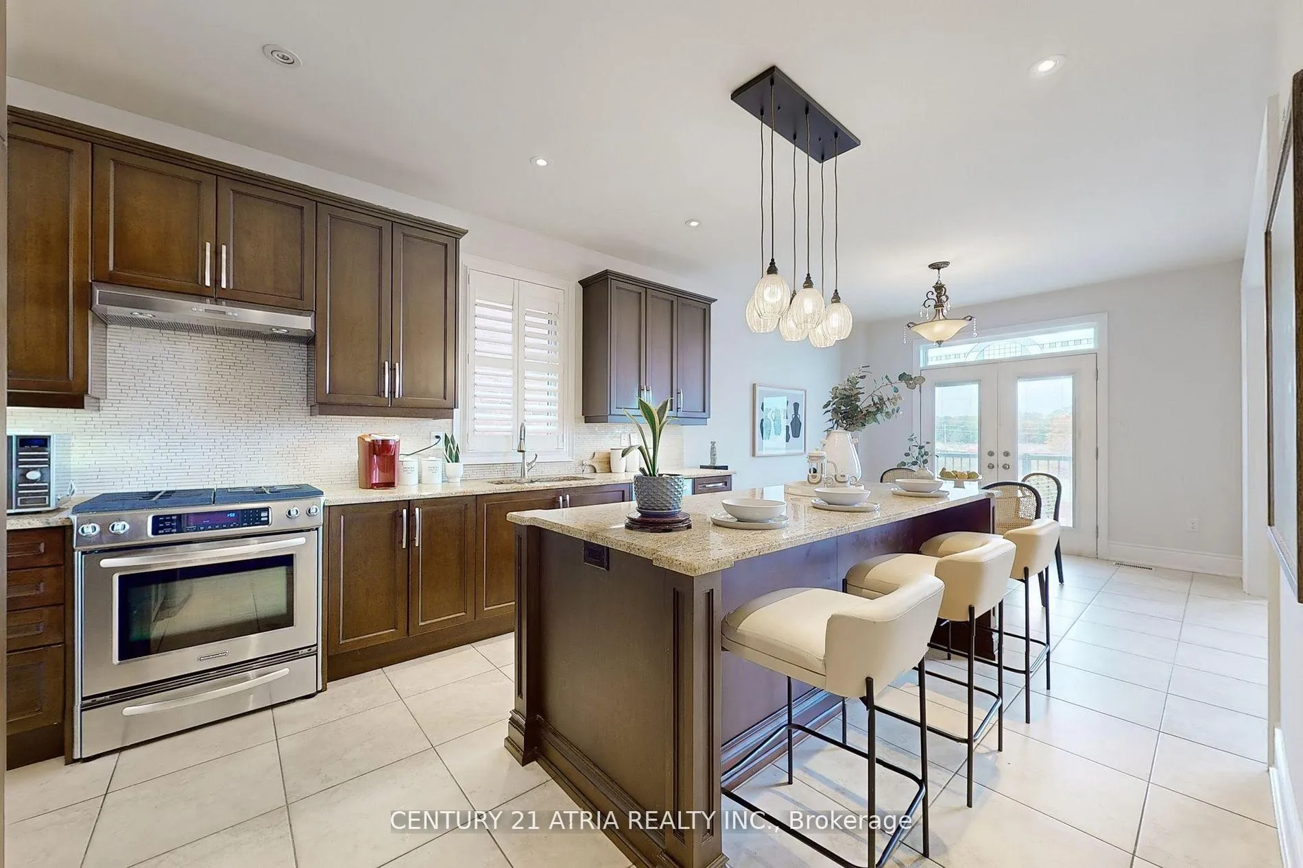 Photo 18 of 32 Vines Place, Aurora, Bayview Southeast — HOMEH