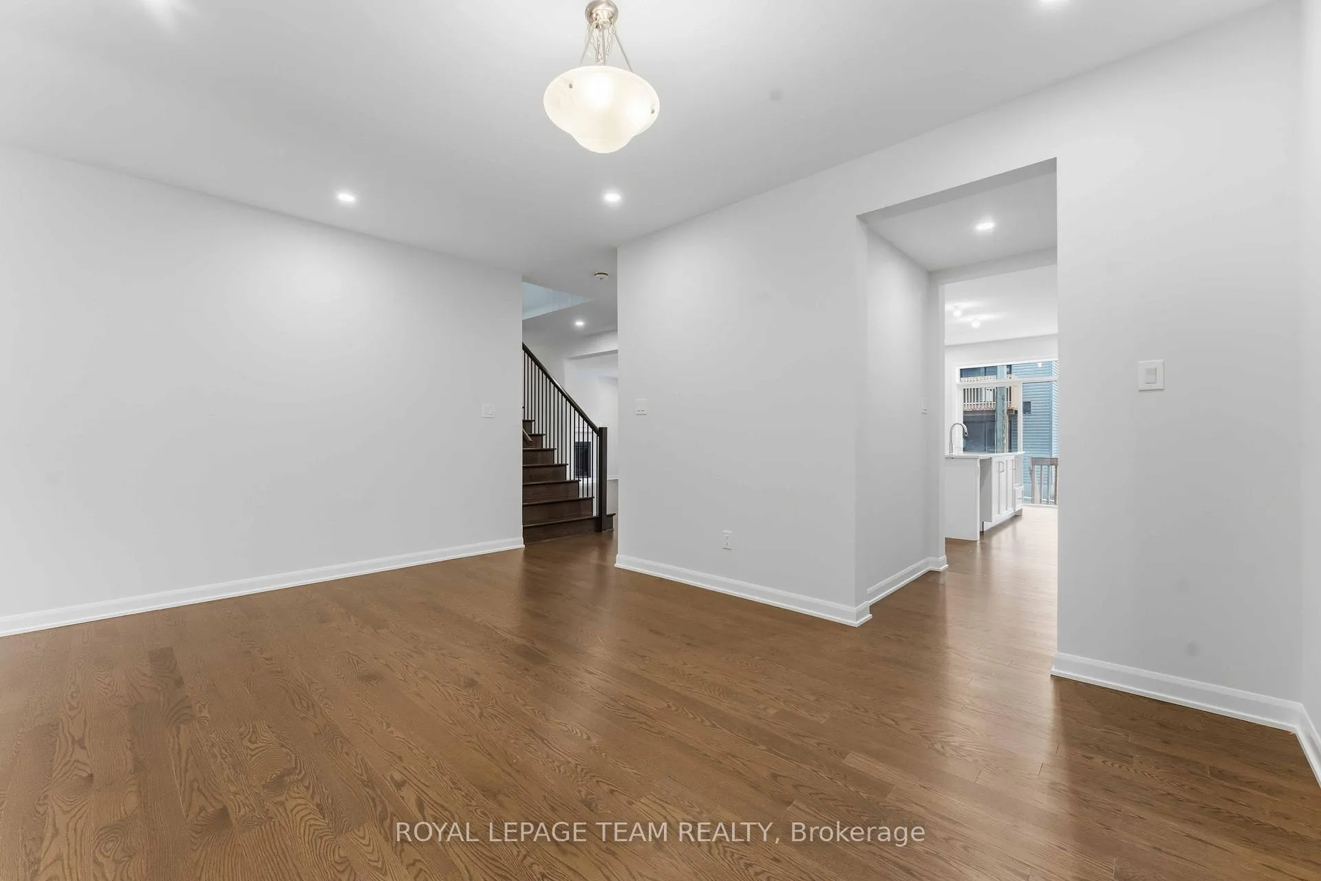 Photo 2 of 39 Osler Street, Ottawa, Kanata - Morgan's Grant/South March — HOMEH