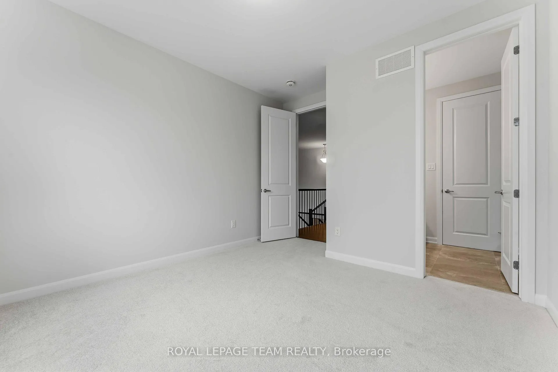 Photo 9 of 39 Osler Street, Ottawa, Kanata - Morgan's Grant/South March — HOMEH