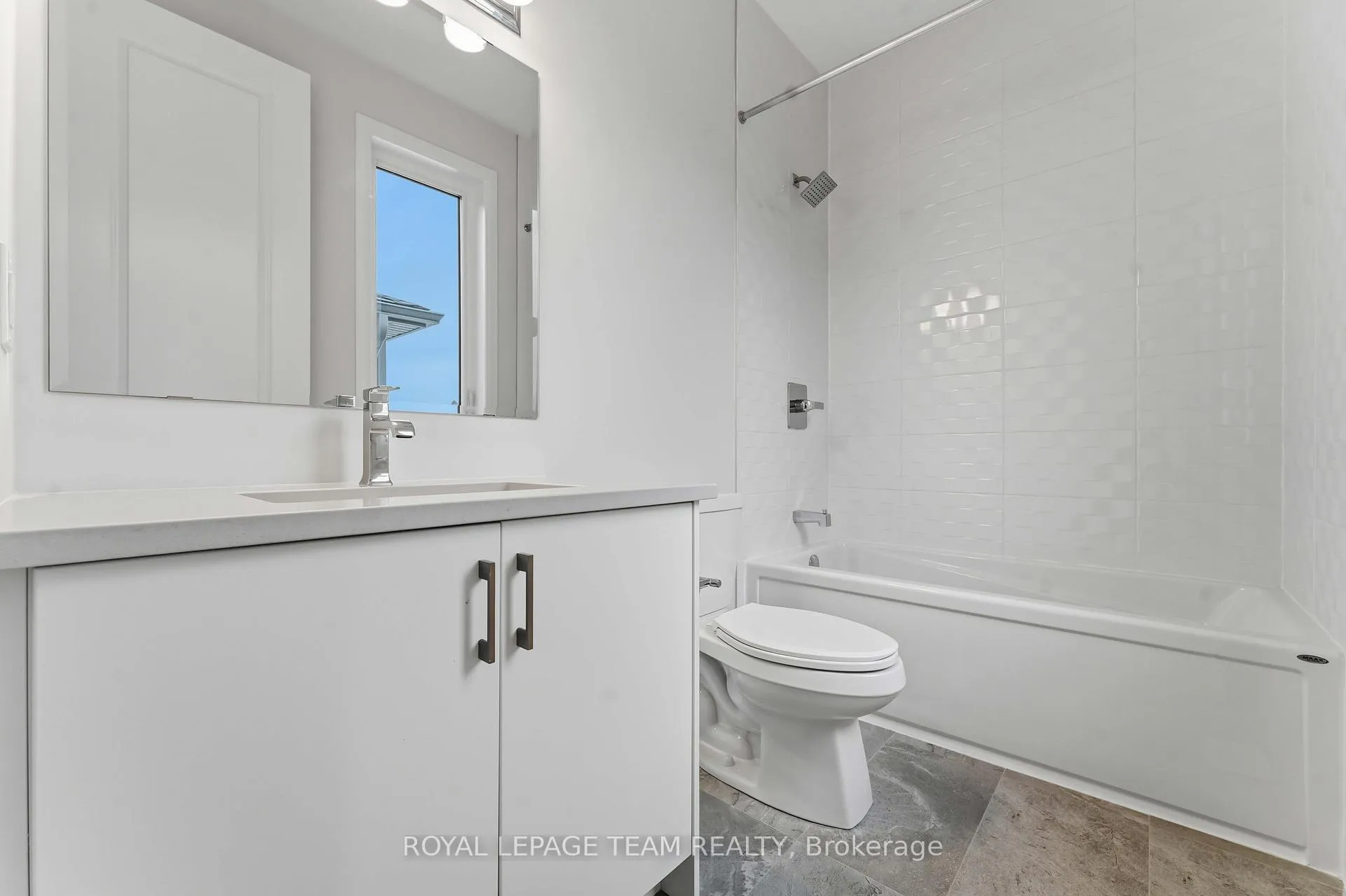 Photo 10 of 39 Osler Street, Ottawa, Kanata - Morgan's Grant/South March — HOMEH