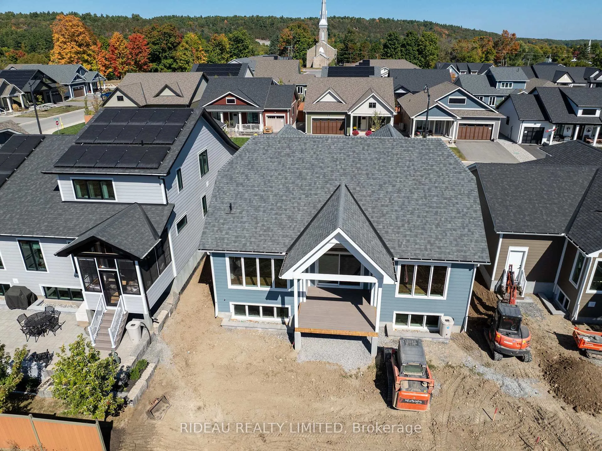 Photo 3 of 110 Hearthside Drive, Westport — HOMEH
