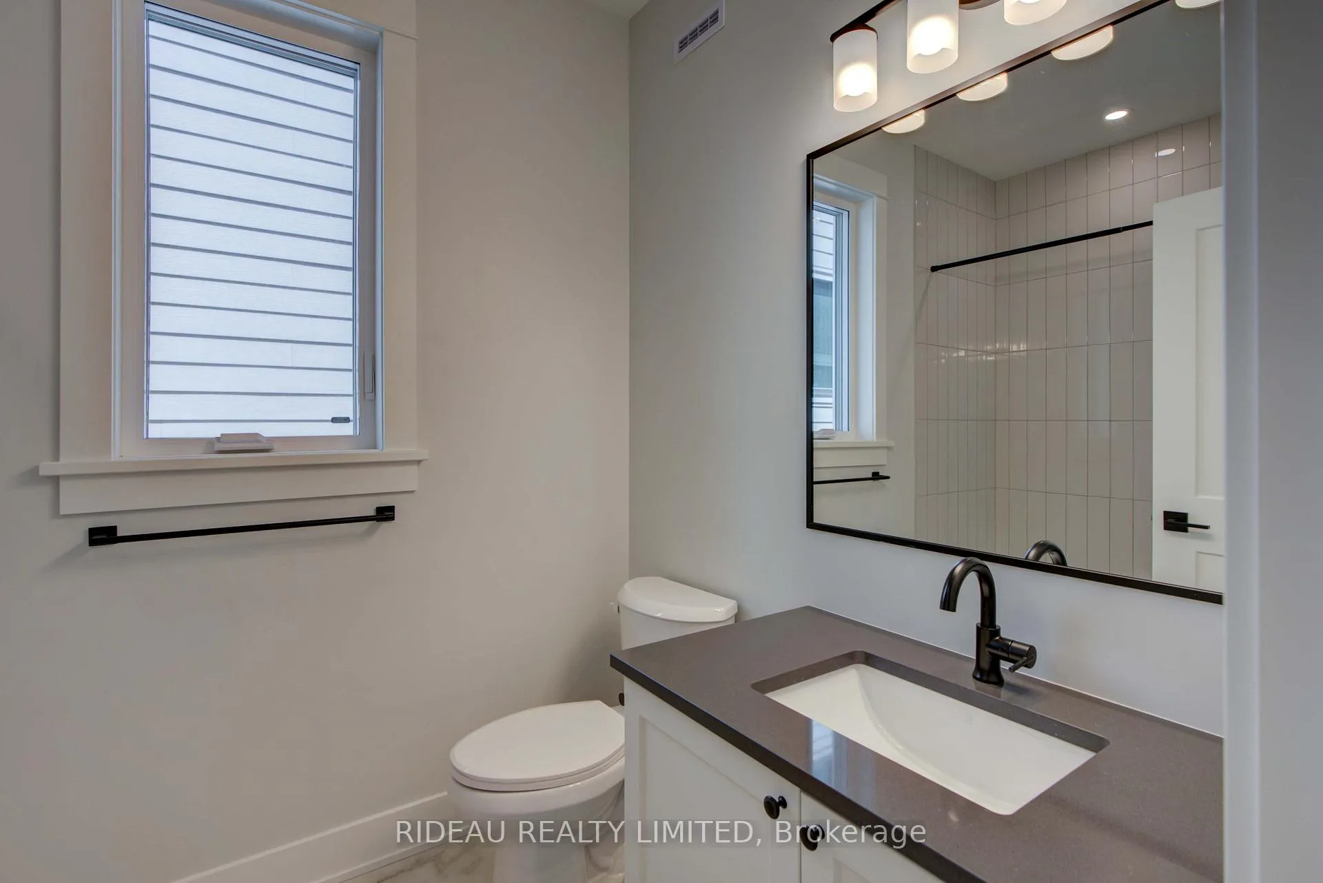 Photo 24 of 110 Hearthside Drive, Westport — HOMEH