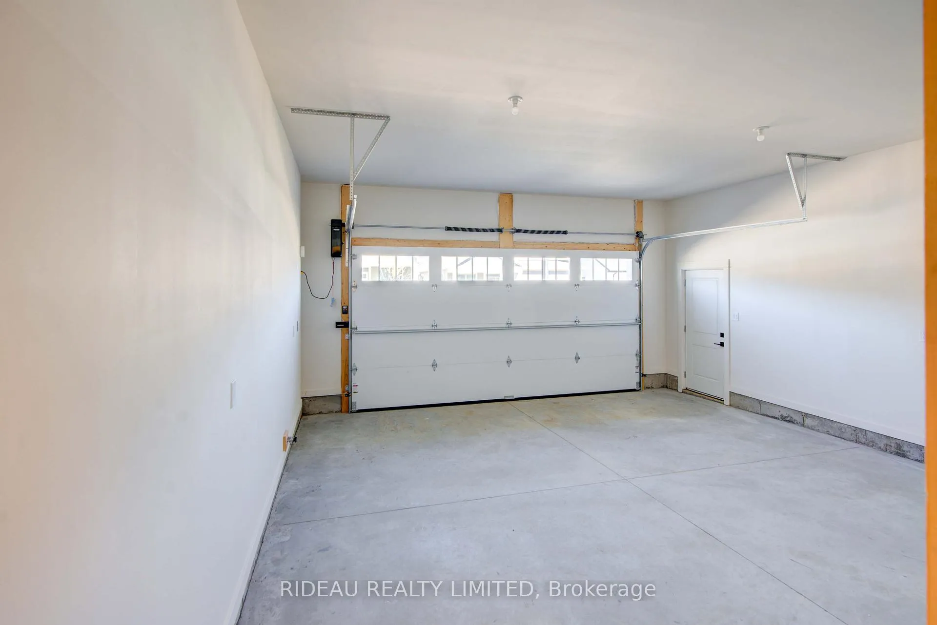 Photo 28 of 110 Hearthside Drive, Westport — HOMEH