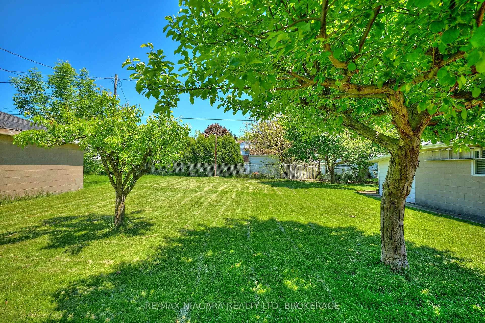 Photo 18 of 6 Munro Street, Thorold, Thorold Downtown — HOMEH