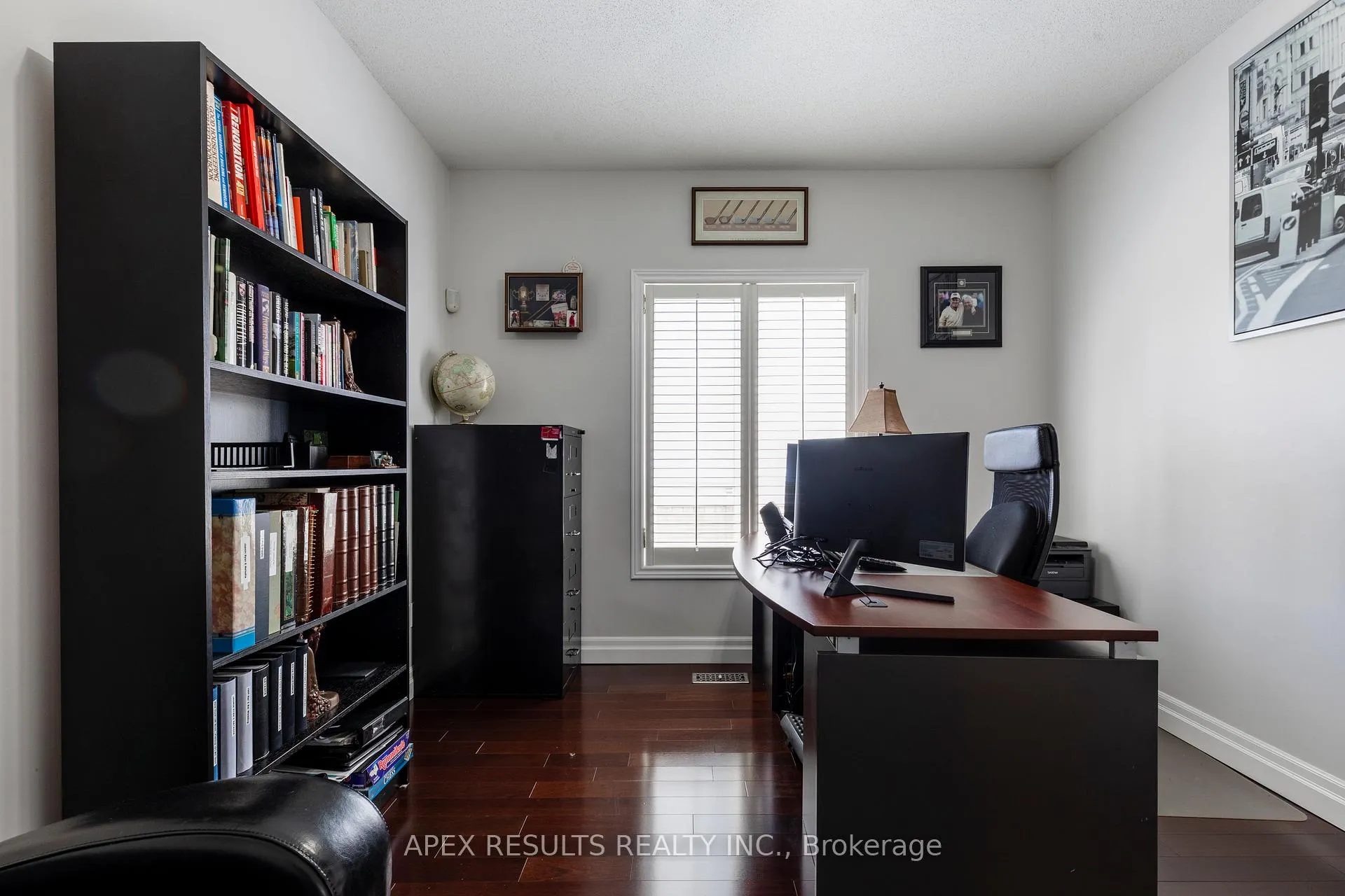 Photo 11 of 98 Stonehenge Drive, Hamilton, Ancaster — HOMEH