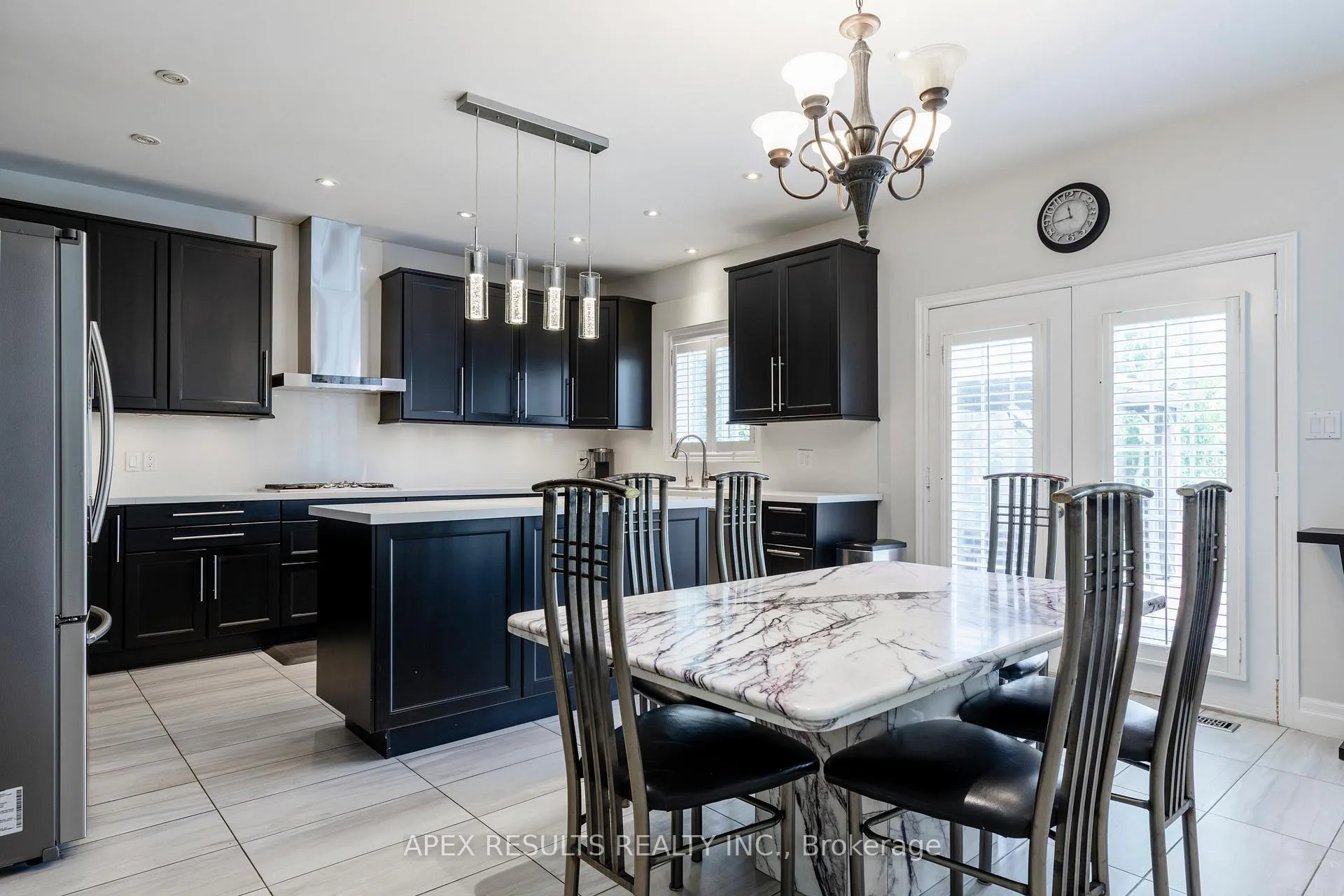 Photo 14 of 98 Stonehenge Drive, Hamilton, Ancaster — HOMEH
