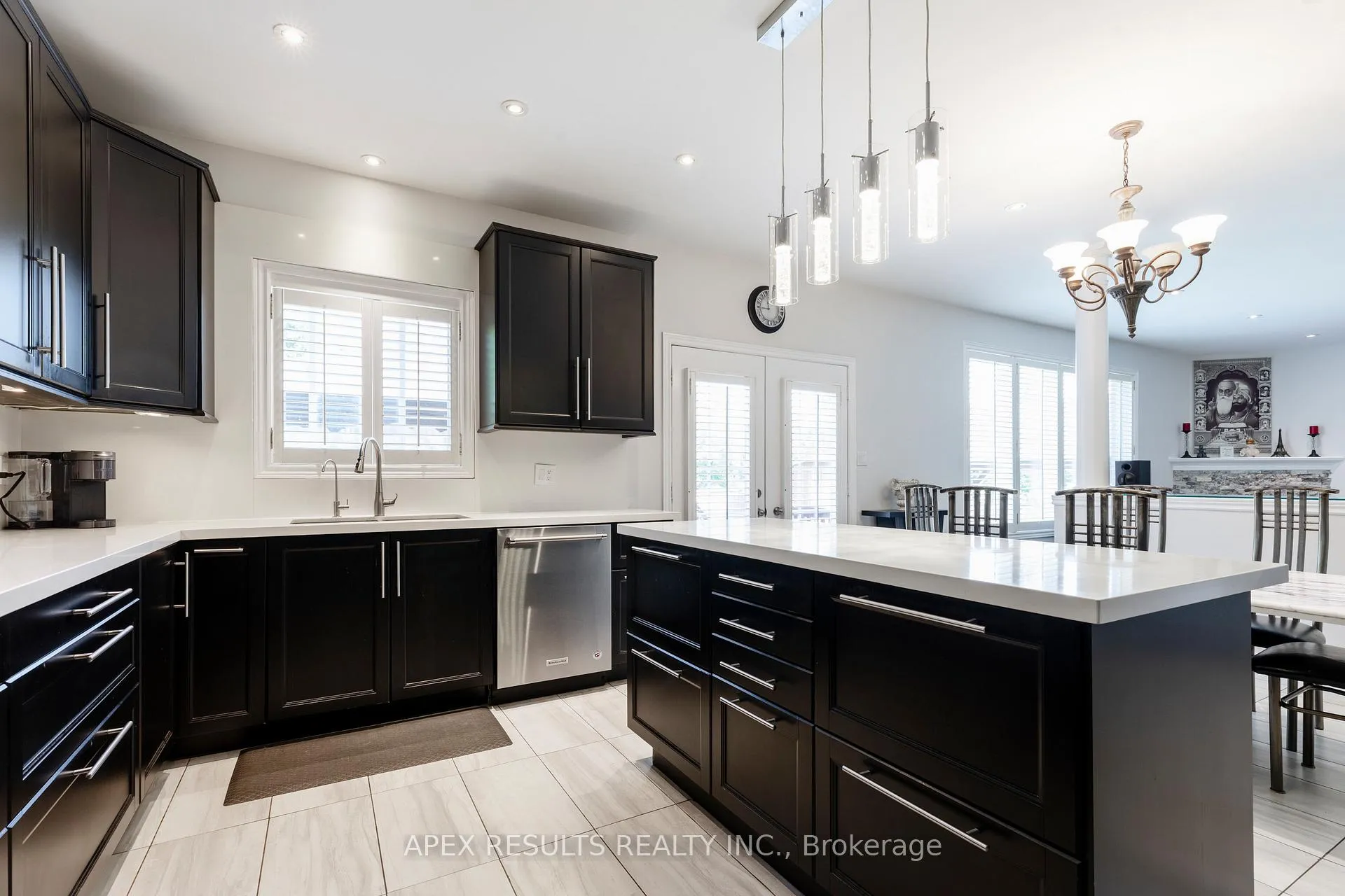 Photo 20 of 98 Stonehenge Drive, Hamilton, Ancaster — HOMEH