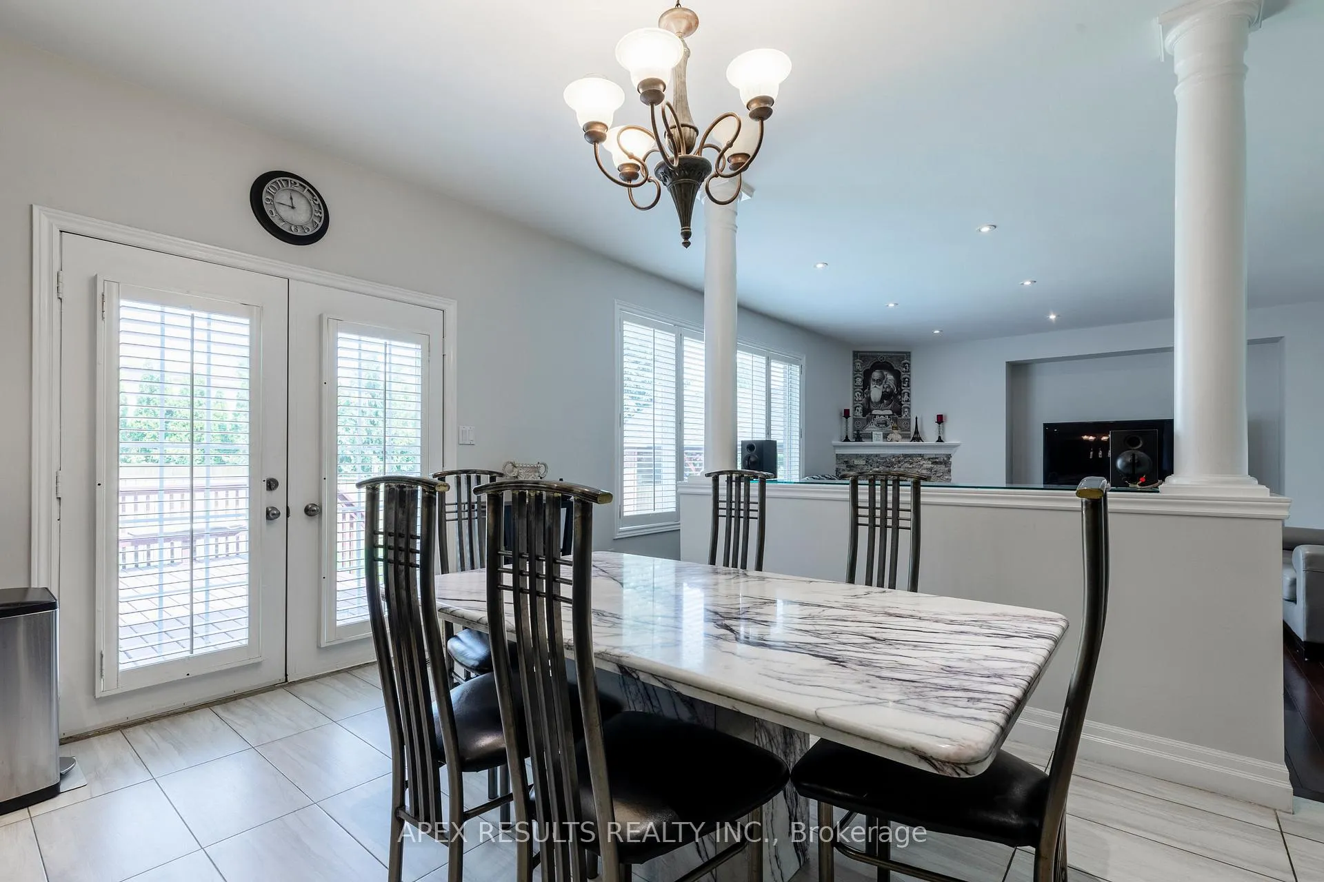 Photo 21 of 98 Stonehenge Drive, Hamilton, Ancaster — HOMEH