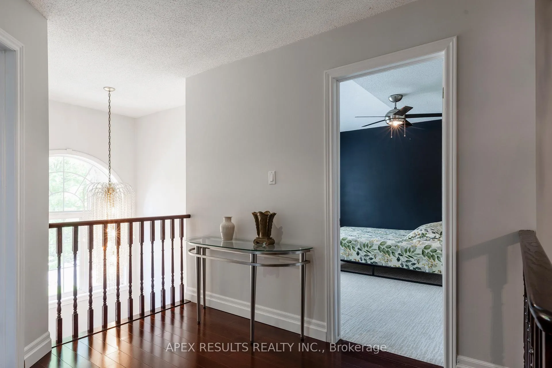 Photo 34 of 98 Stonehenge Drive, Hamilton, Ancaster — HOMEH