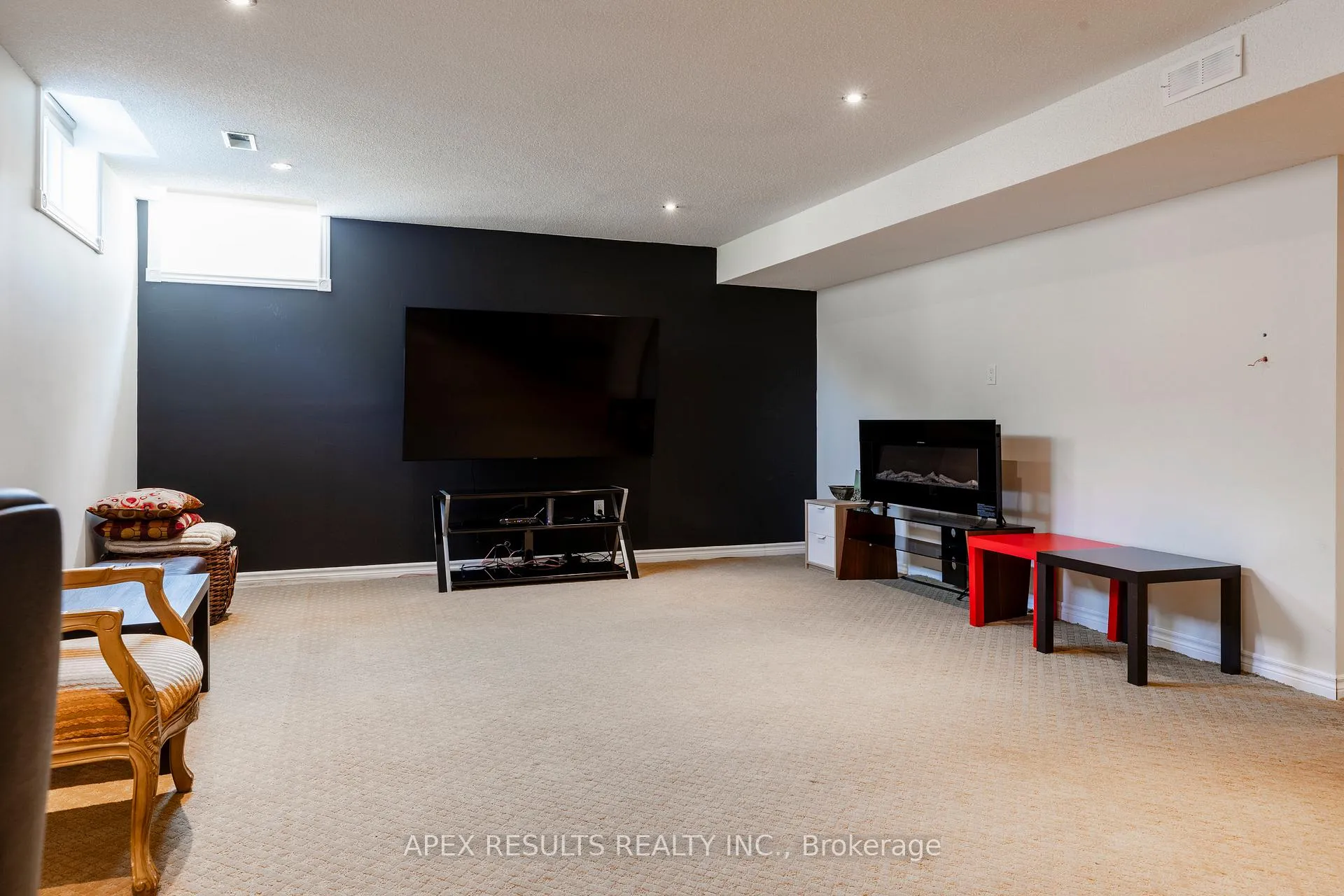 Photo 43 of 98 Stonehenge Drive, Hamilton, Ancaster — HOMEH