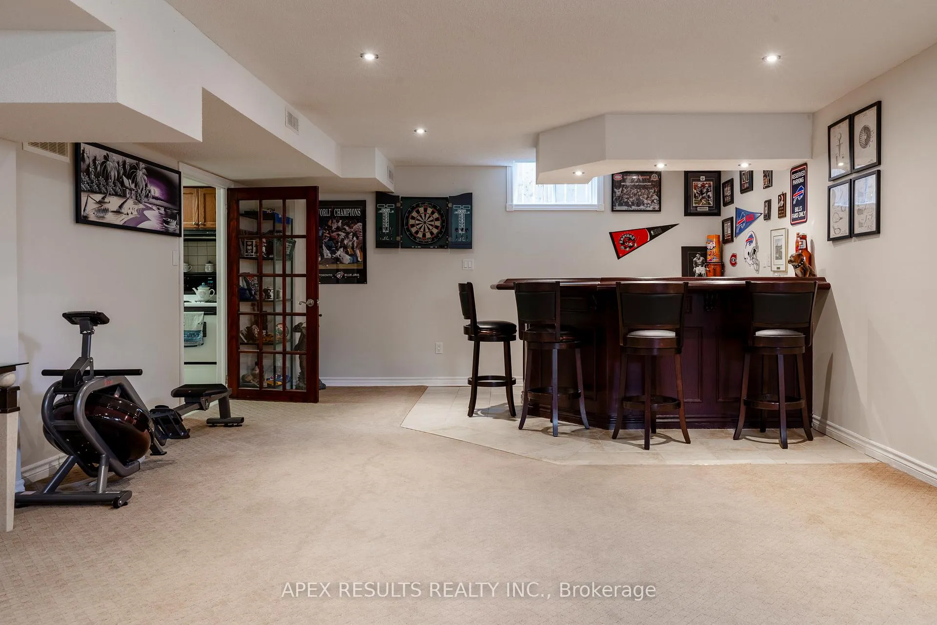Photo 44 of 98 Stonehenge Drive, Hamilton, Ancaster — HOMEH