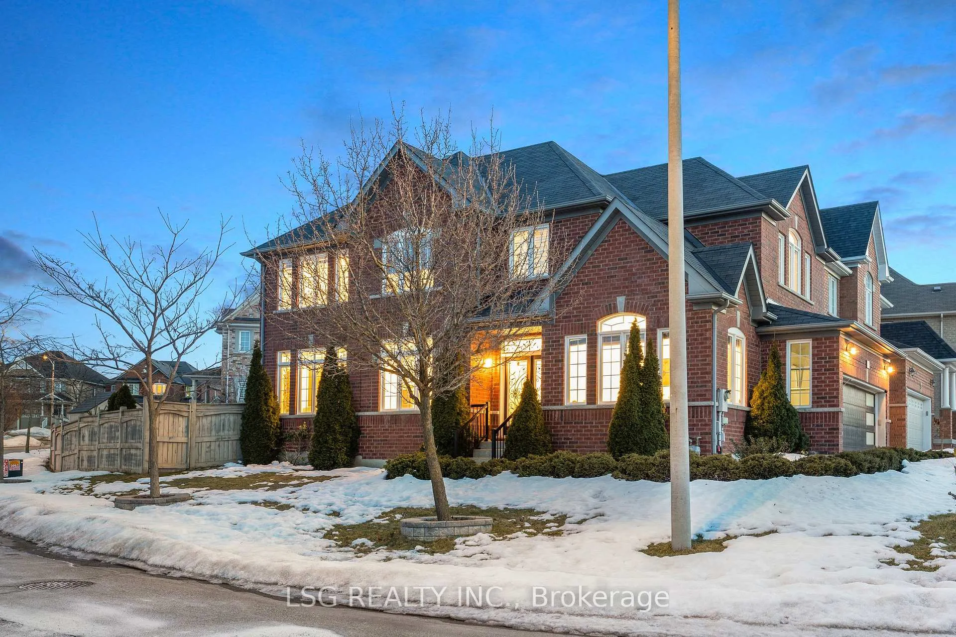 Front of 59 Santa Amato Crescent