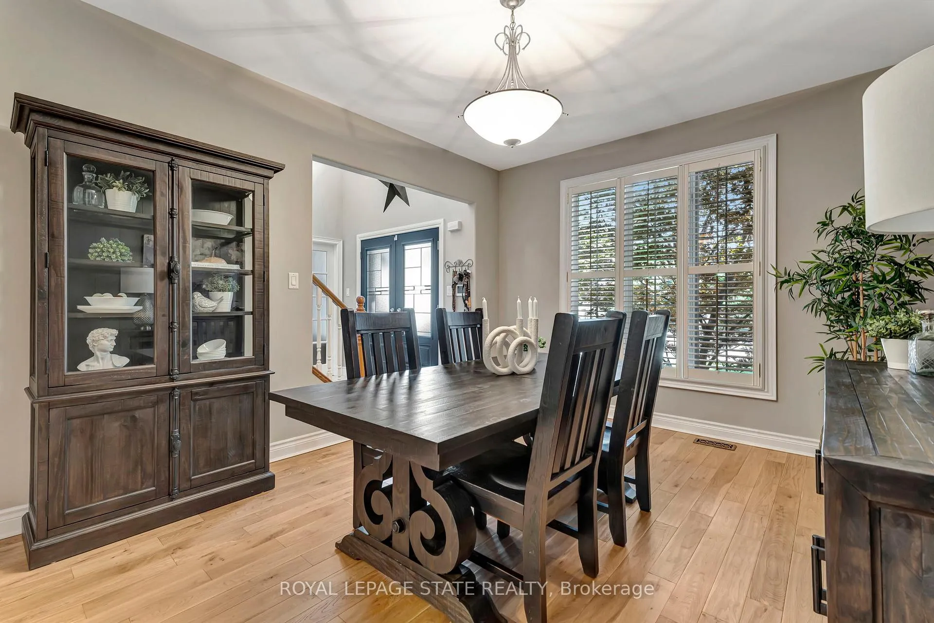 Photo 5 of 636 Greenravine Drive, Hamilton, Ancaster — HOMEH