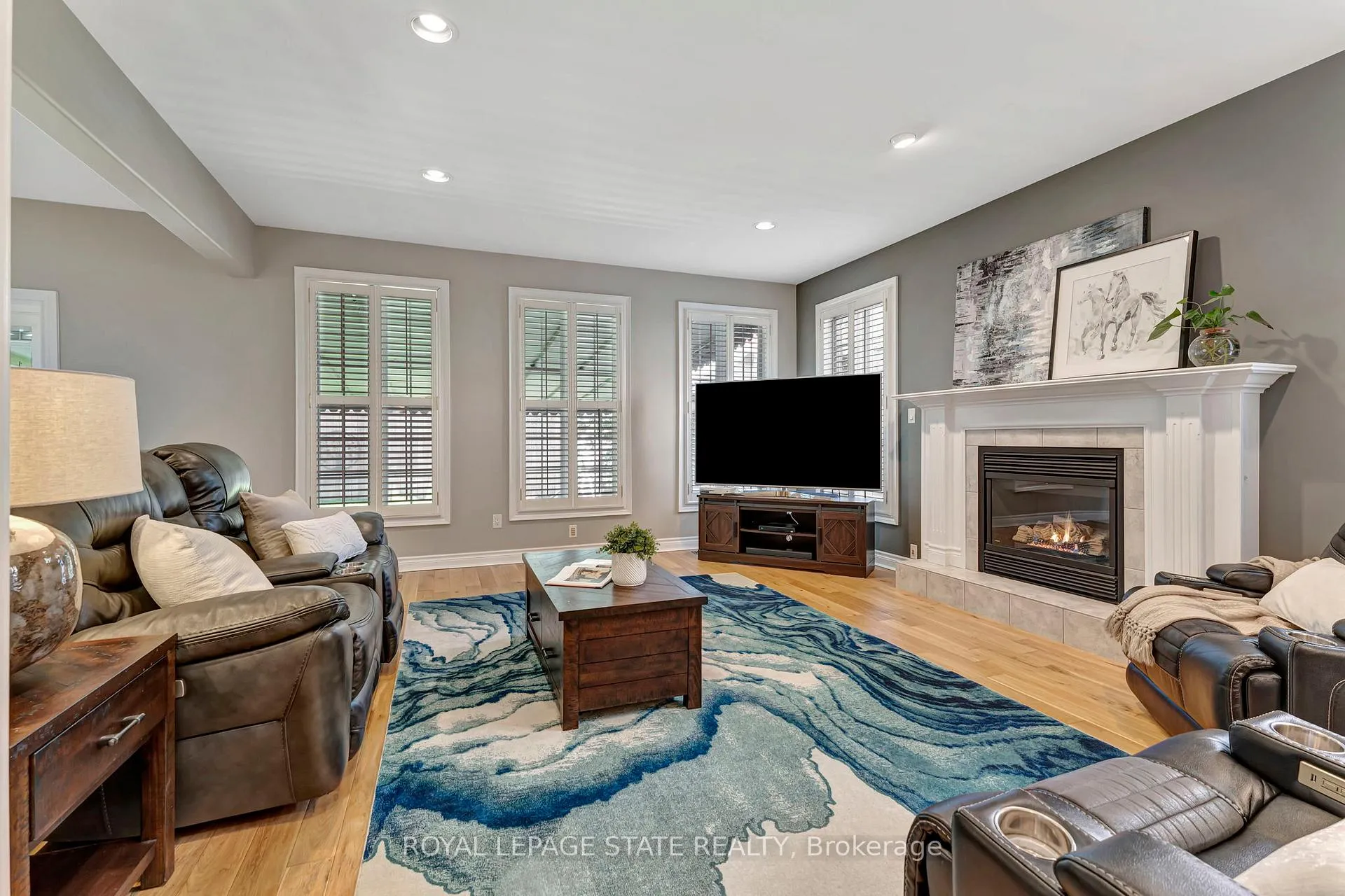 Photo 10 of 636 Greenravine Drive, Hamilton, Ancaster — HOMEH