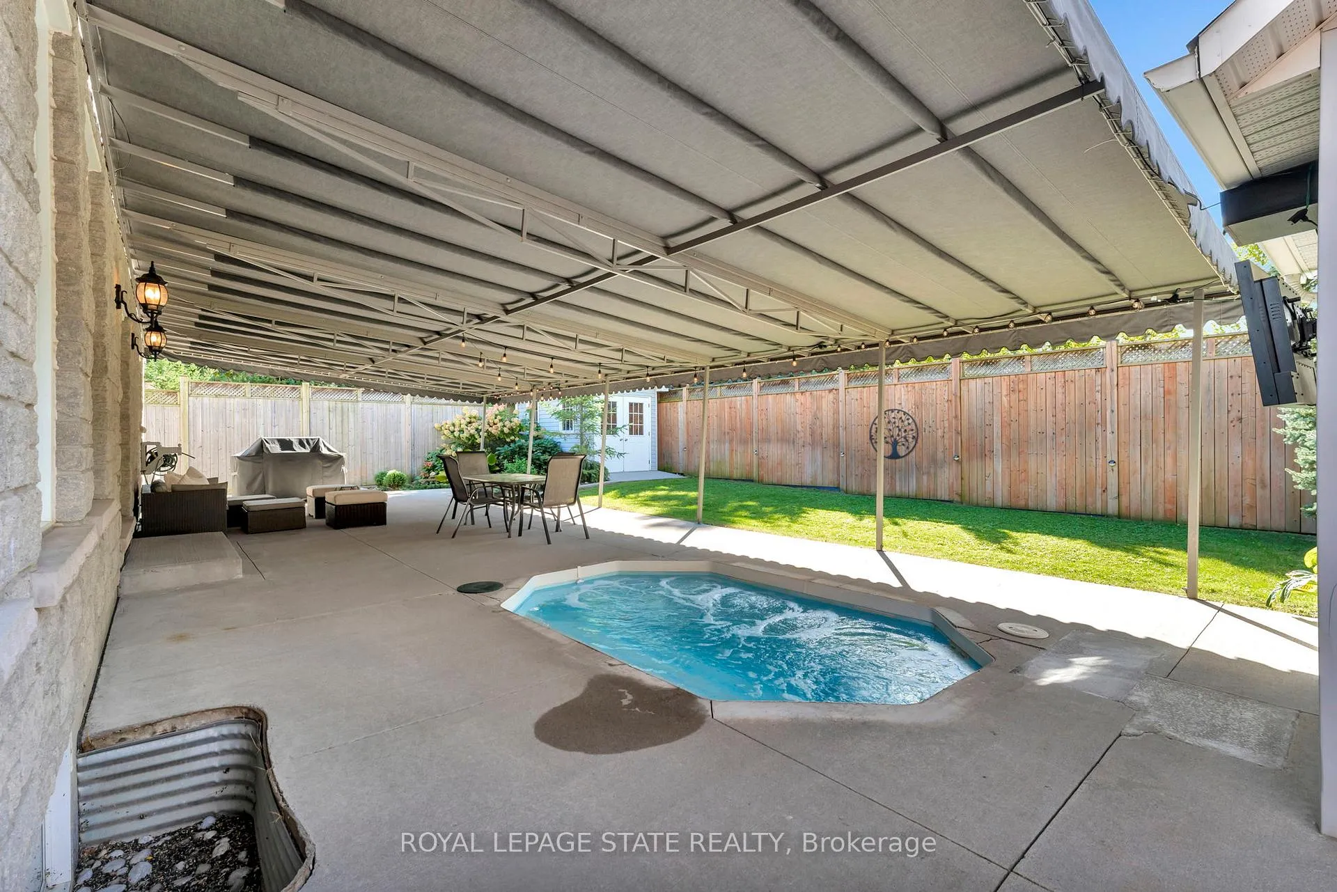 Photo 20 of 636 Greenravine Drive, Hamilton, Ancaster — HOMEH
