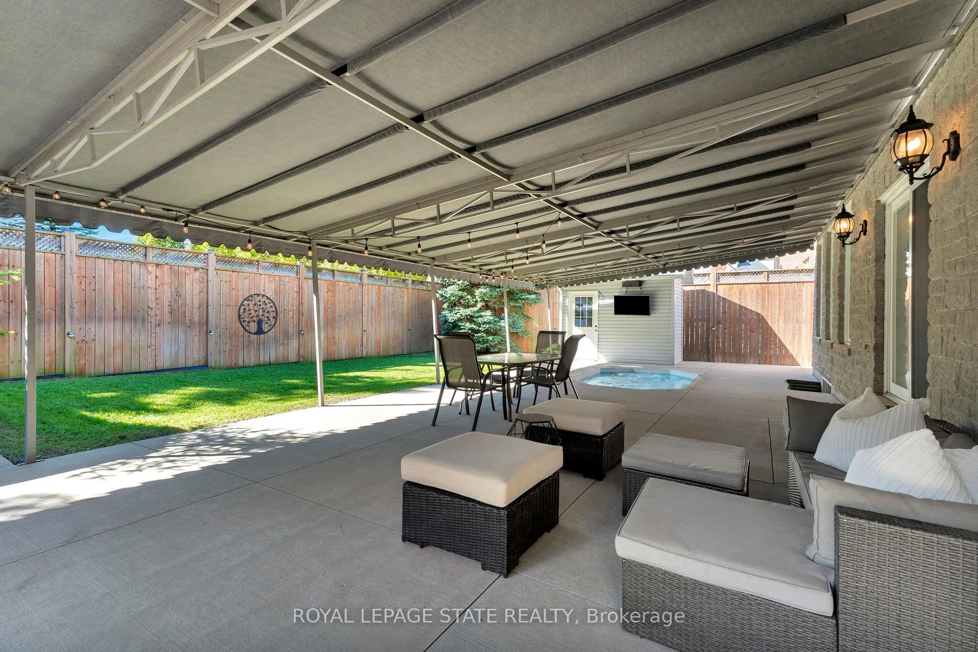 Photo 21 of 636 Greenravine Drive, Hamilton, Ancaster — HOMEH