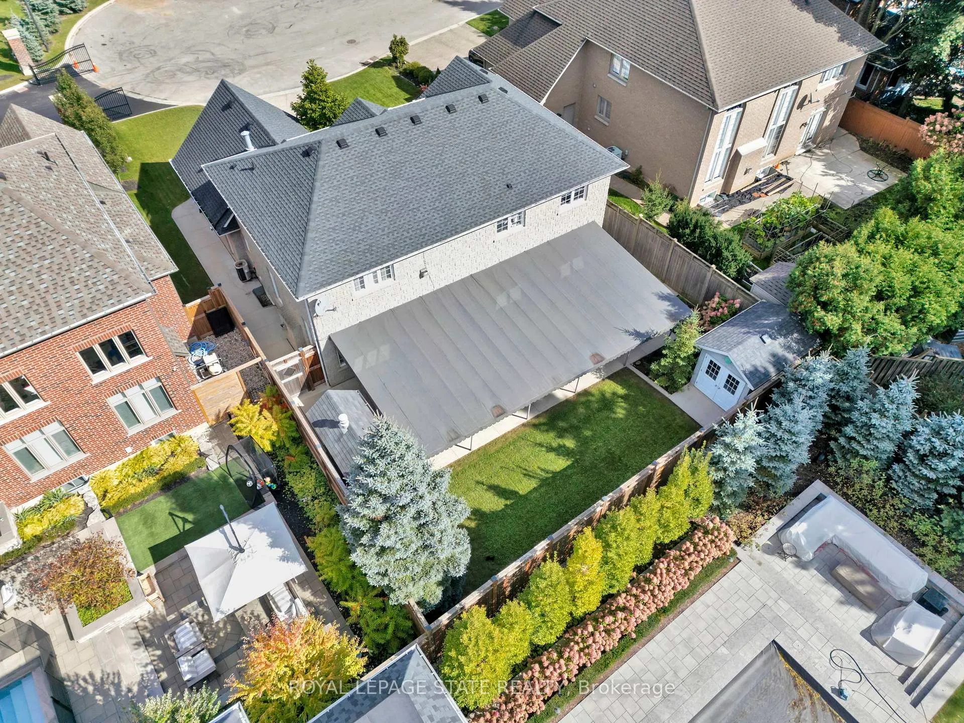 Photo 25 of 636 Greenravine Drive, Hamilton, Ancaster — HOMEH