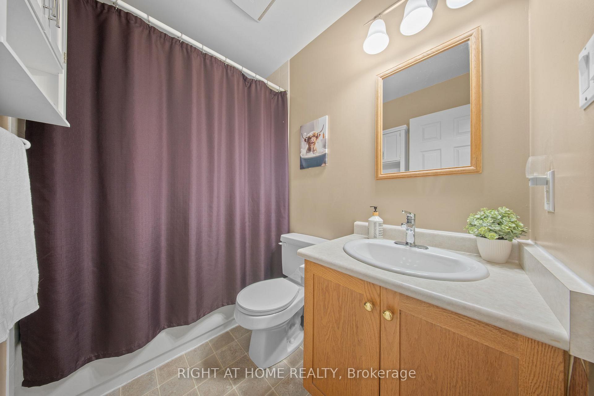 Photo 12 of 18 Edgewood Crescent, Clearview, New Lowell — HOMEH